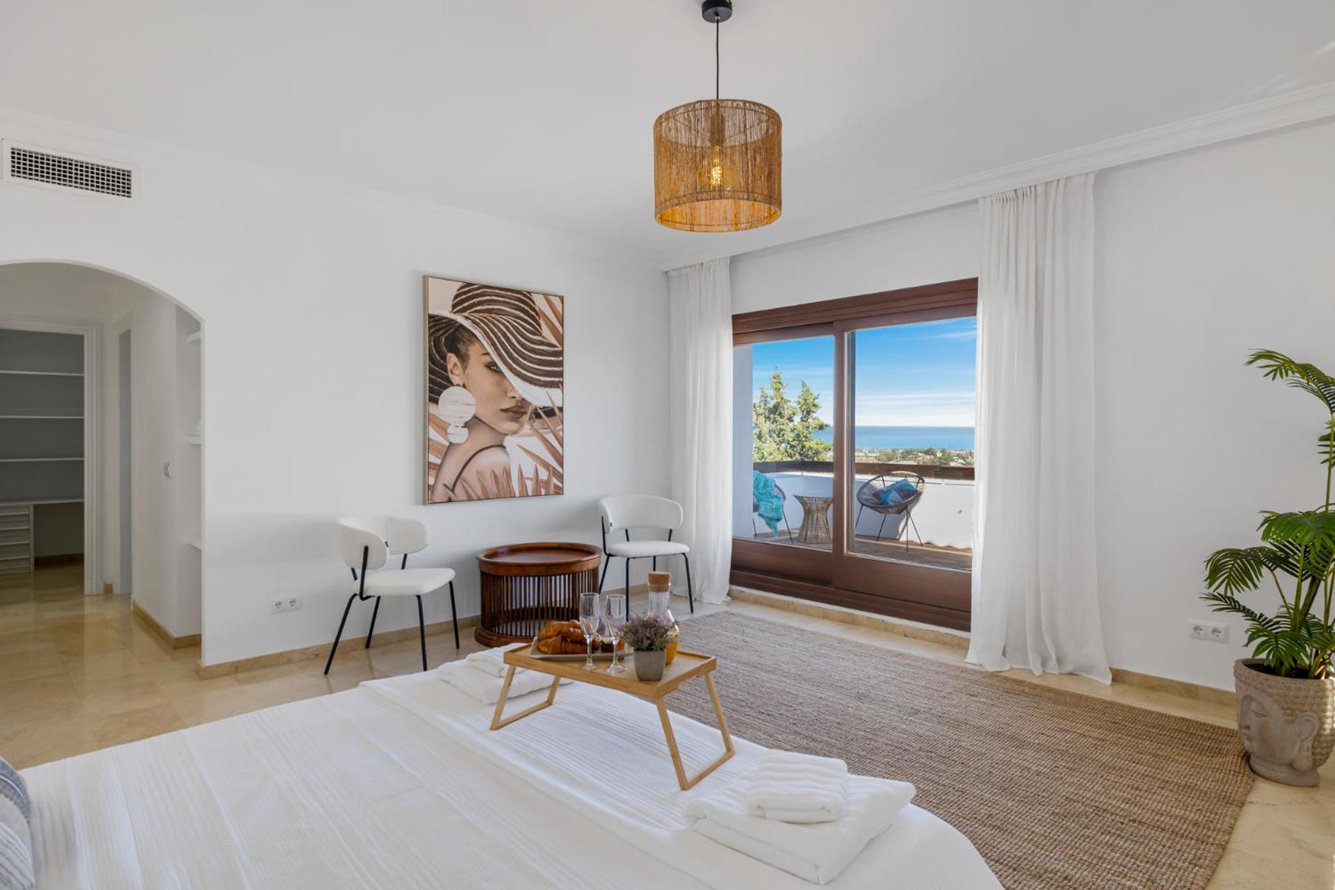 Private luxury 5 bedroom villa Benahavís near Marbella