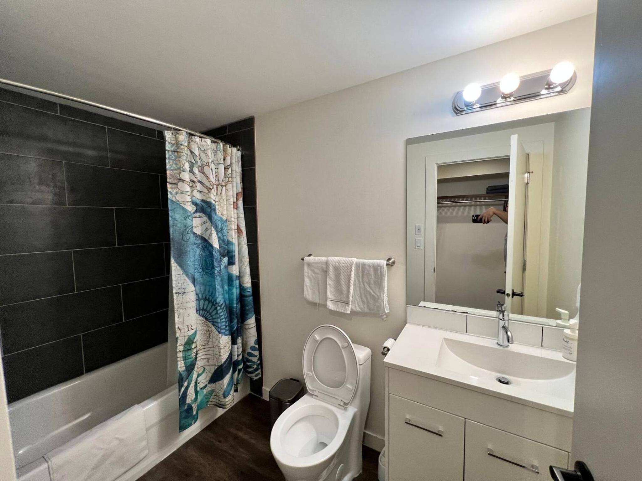 Dt 1Bed 1bath Cozy Suite 8 Min Walk To Arena