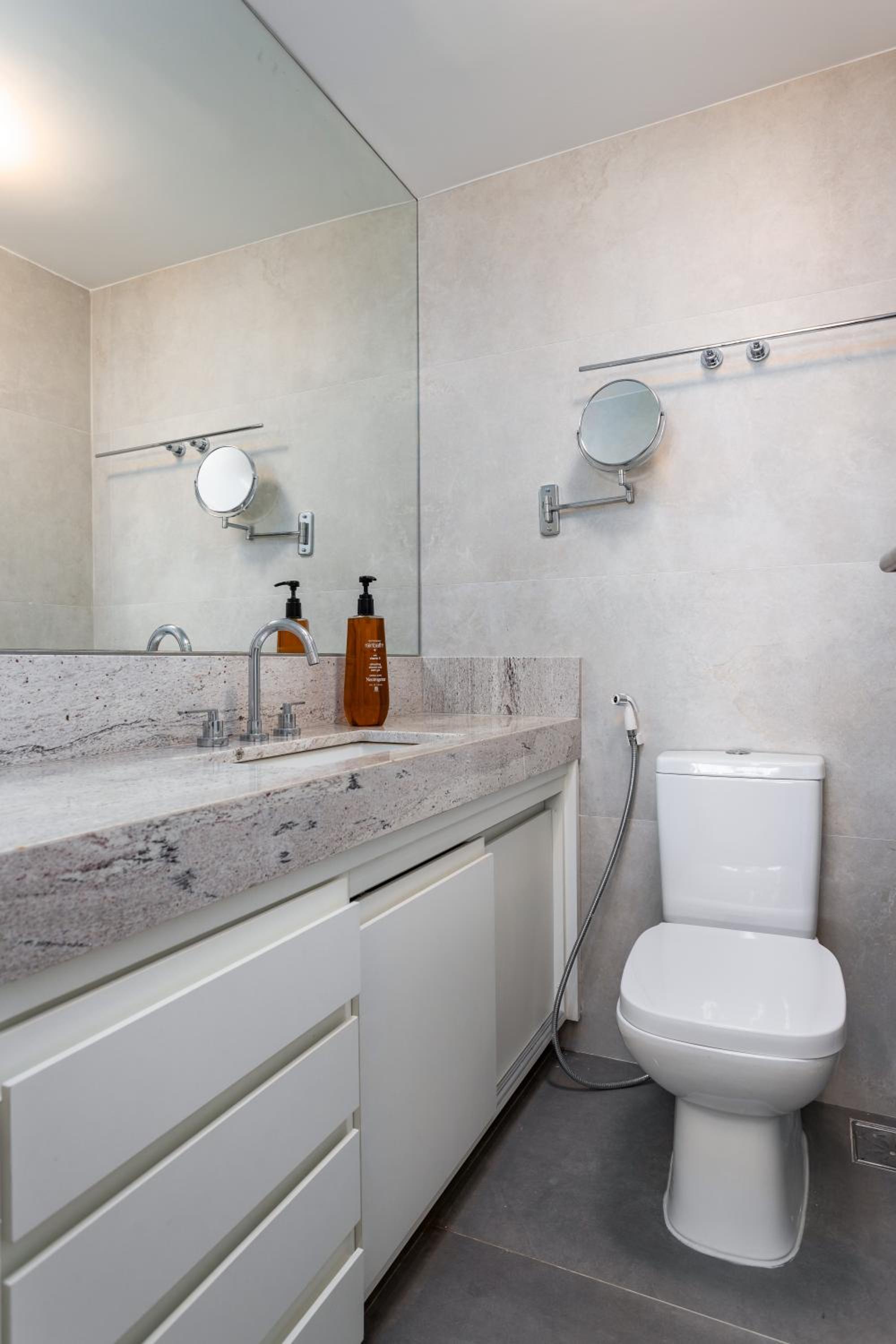 Luxuosos Apartamentos por Temporada na Atlântica à Beira-Mar, Copacabana