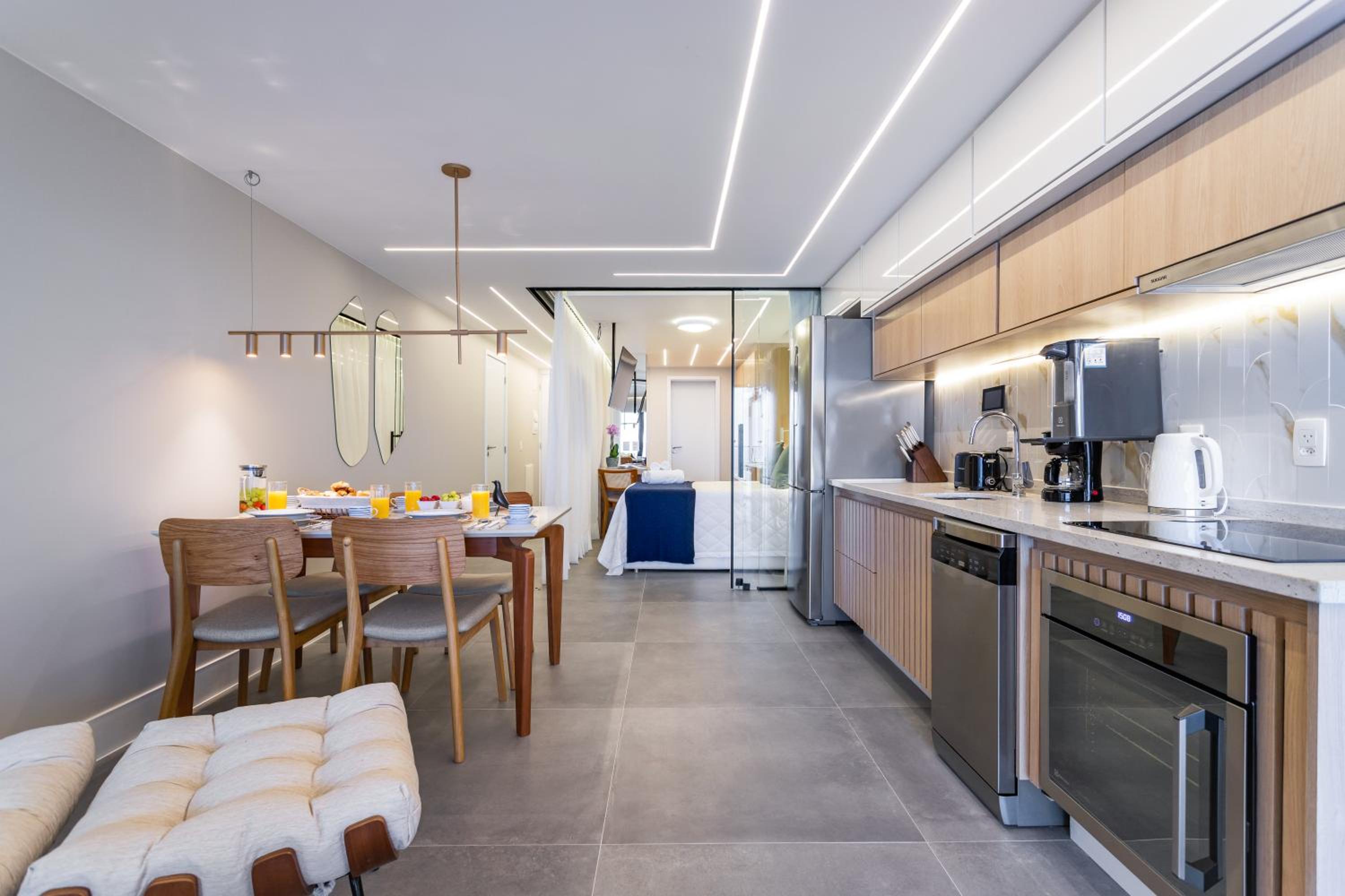 Luxuosos Apartamentos por Temporada na Atlântica à Beira-Mar, Copacabana