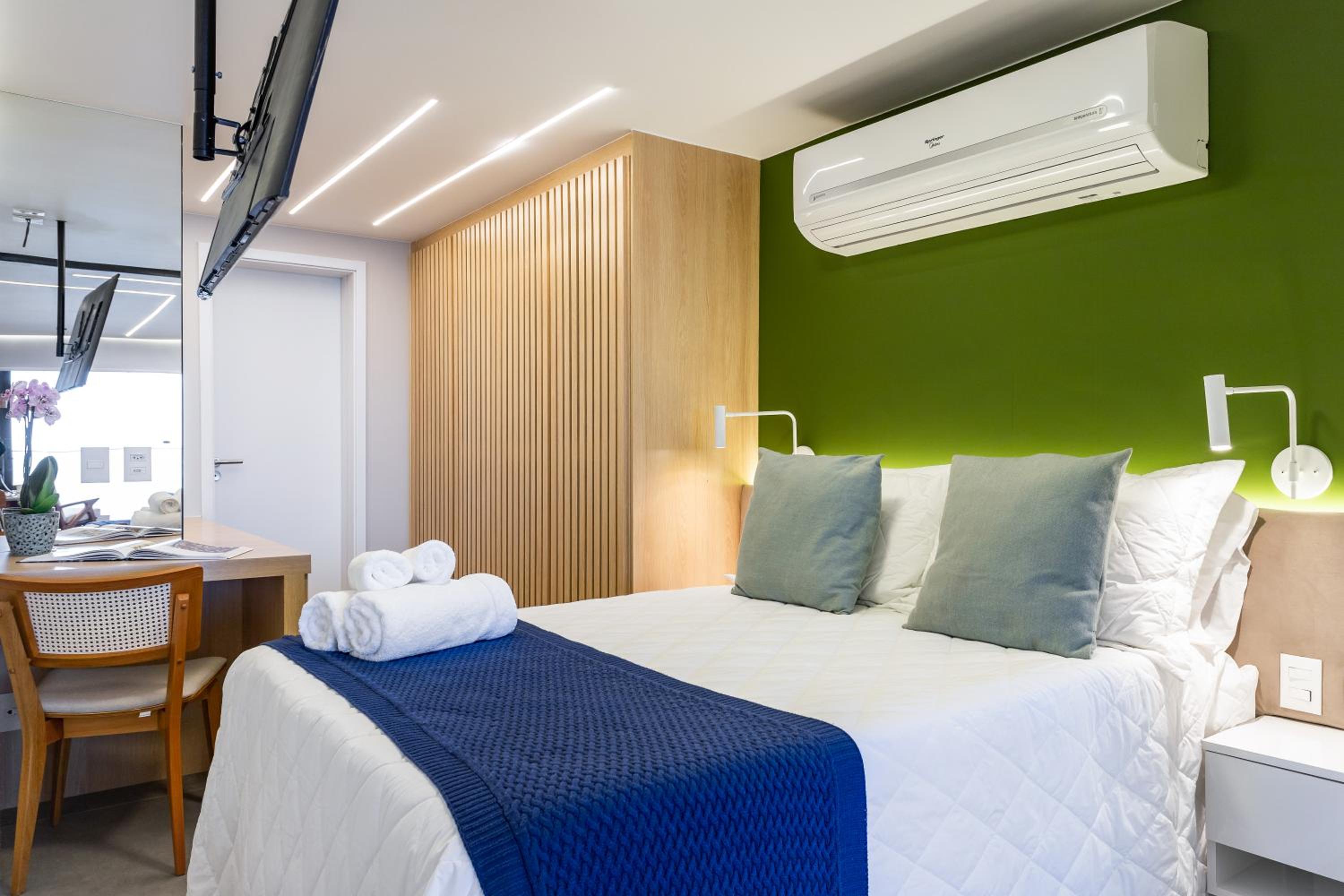 Luxuosos Apartamentos por Temporada na Atlântica à Beira-Mar, Copacabana