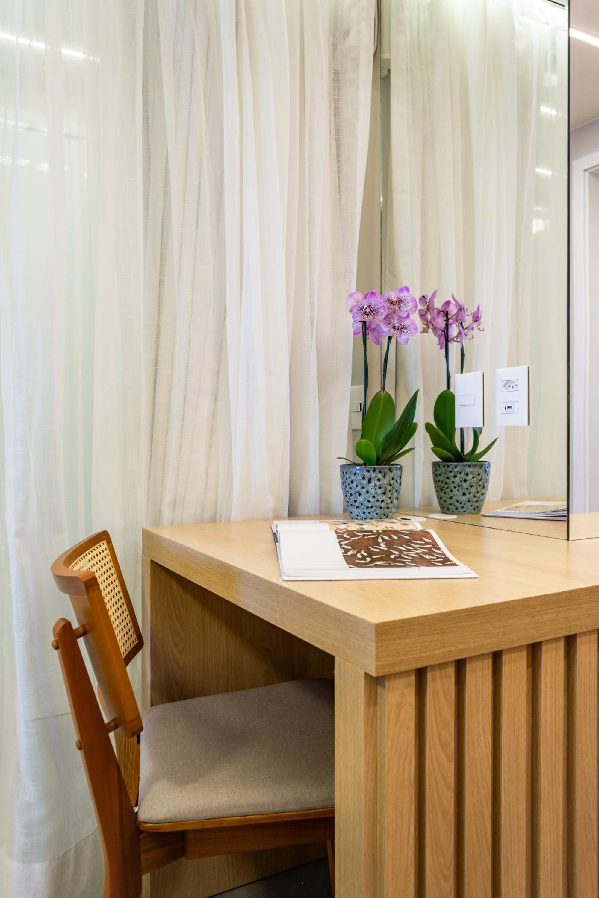 Luxuosos Apartamentos por Temporada na Atlântica à Beira-Mar, Copacabana