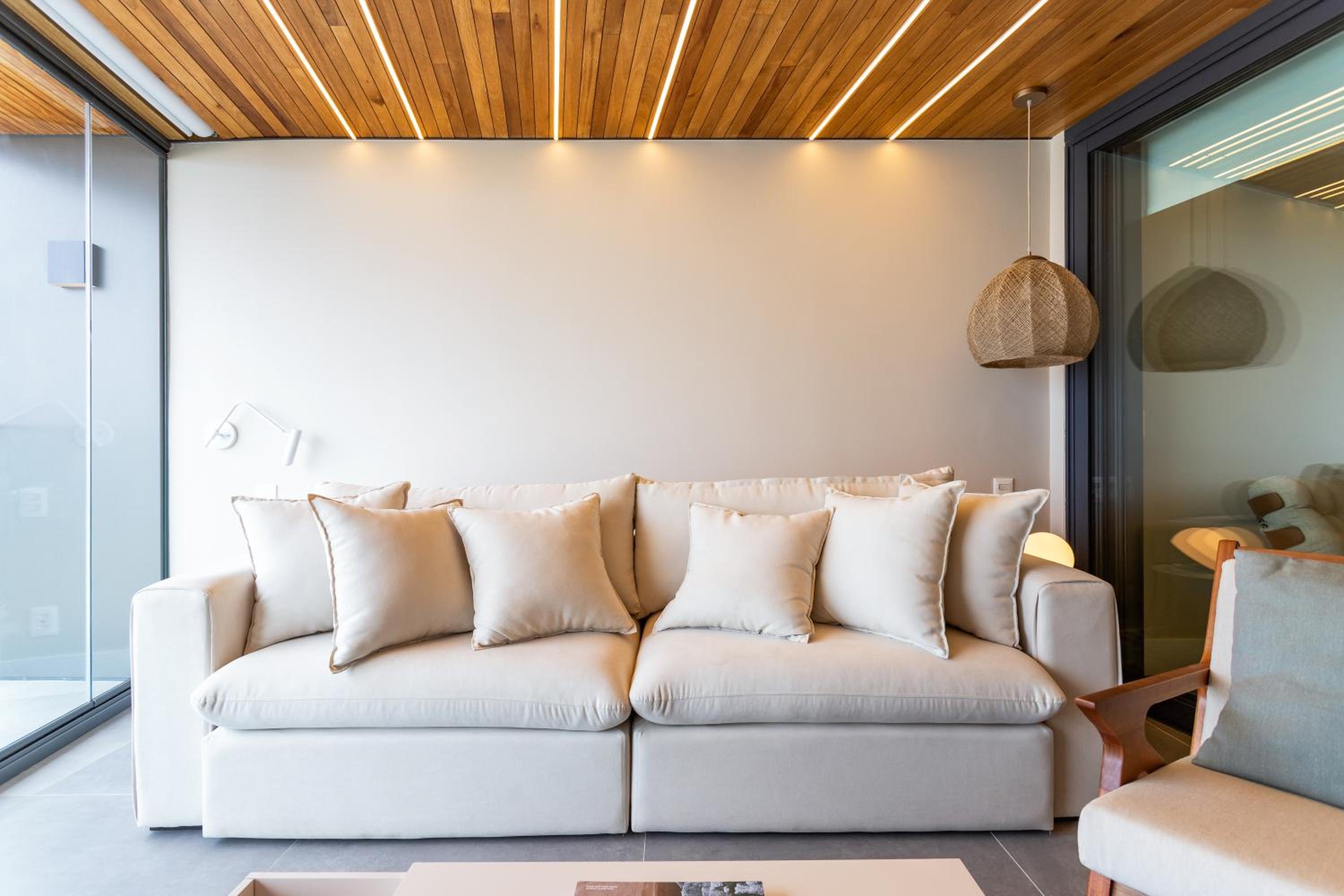 Luxuosos Apartamentos por Temporada na Atlântica à Beira-Mar, Copacabana
