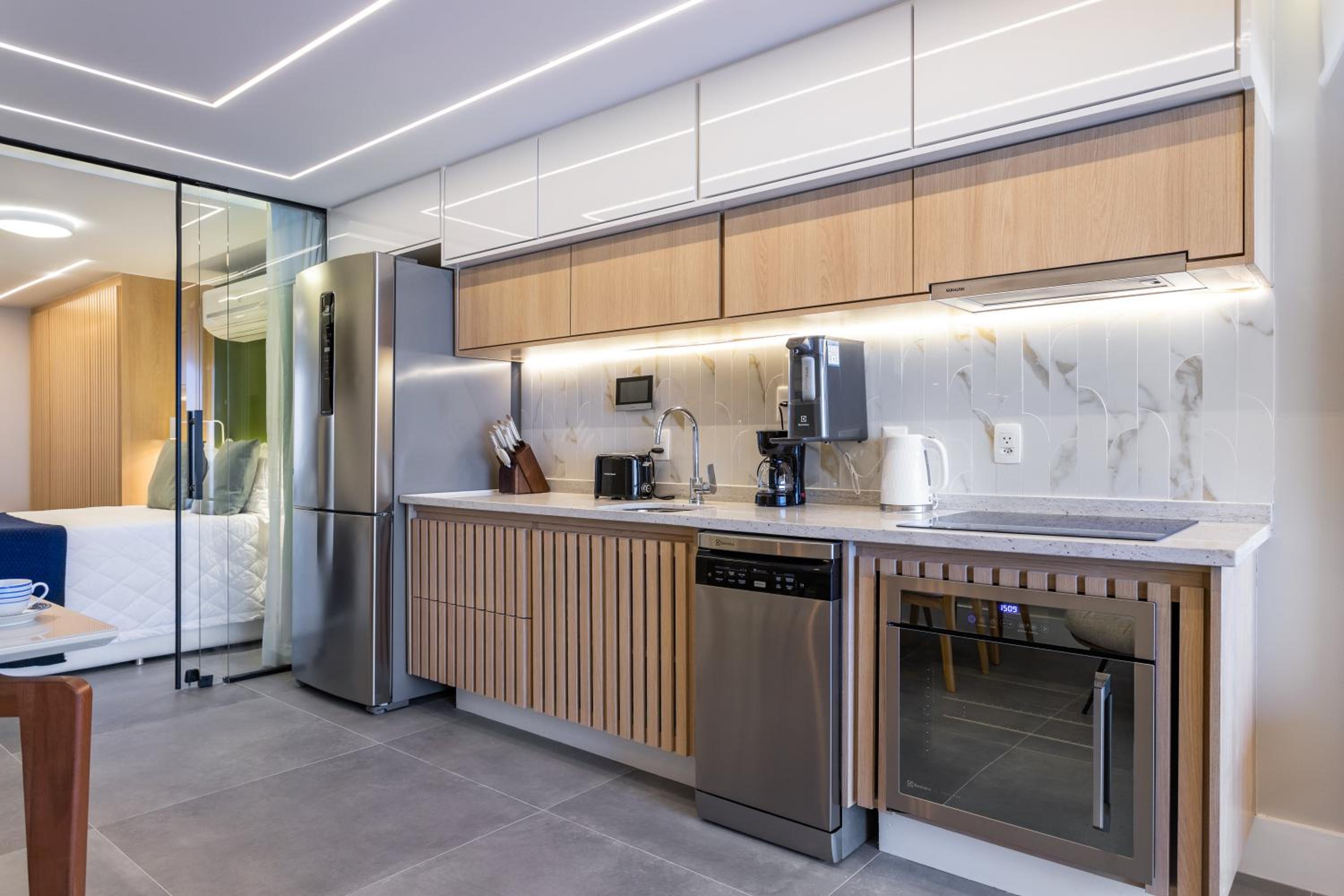 Luxuosos Apartamentos por Temporada na Atlântica à Beira-Mar, Copacabana