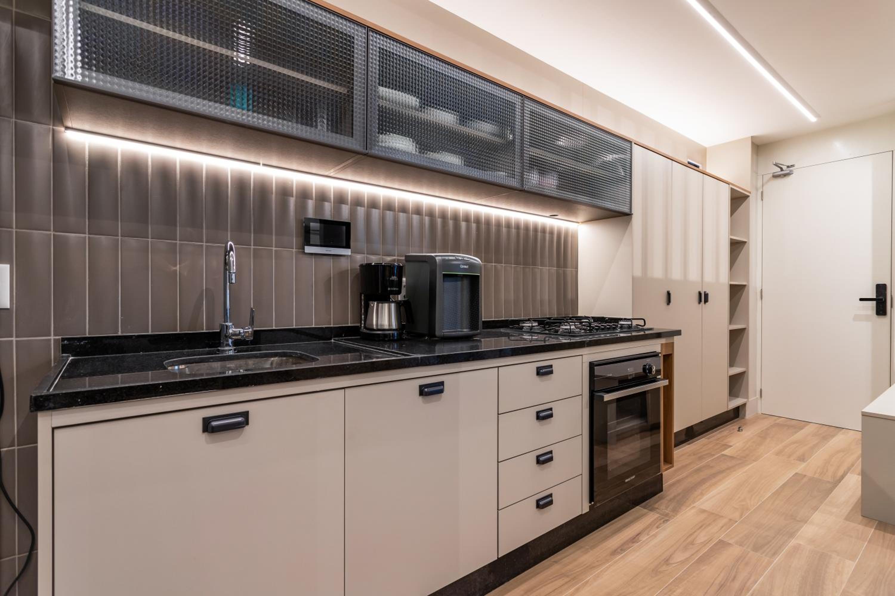Luxuosos Apartamentos por Temporada na Atlântica à Beira-Mar, Copacabana