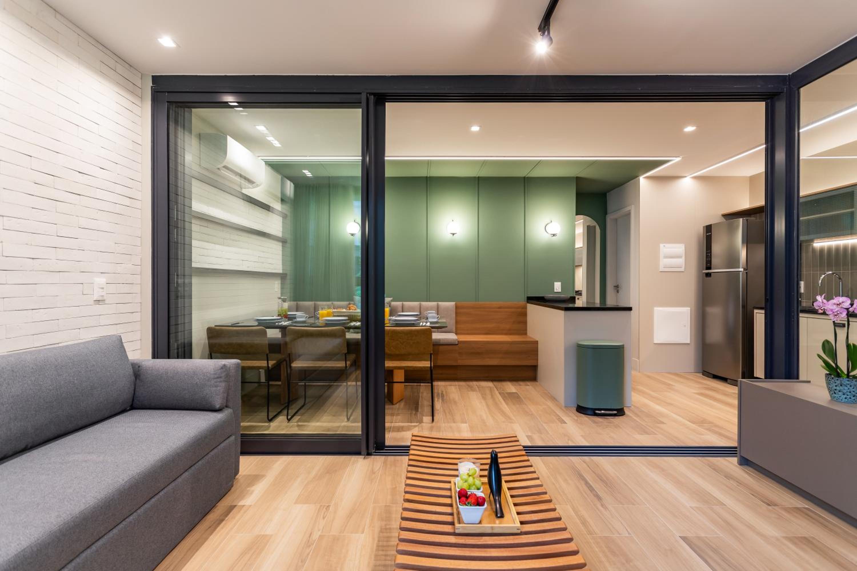 Luxuosos Apartamentos por Temporada na Atlântica à Beira-Mar, Copacabana