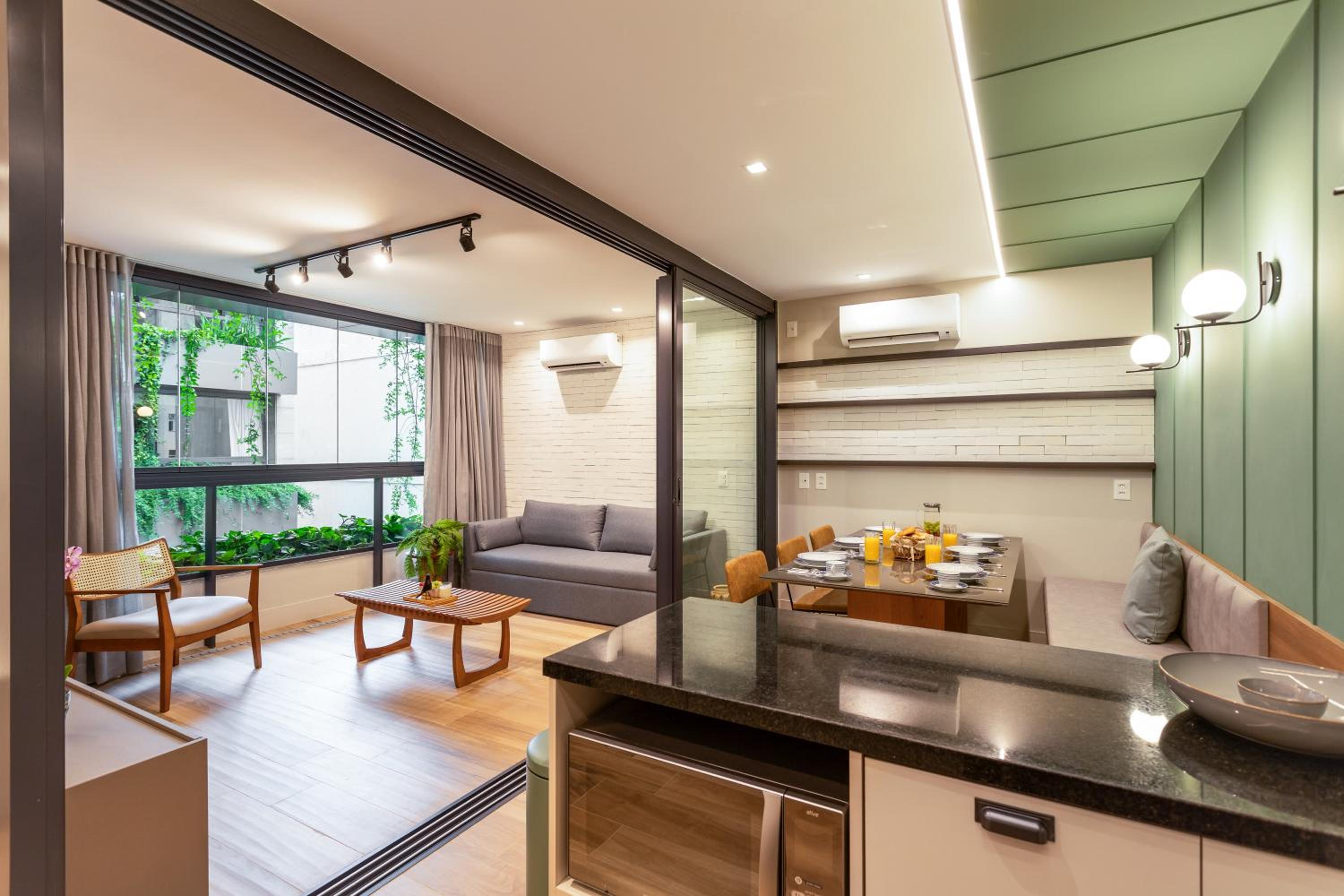Luxuosos Apartamentos por Temporada na Atlântica à Beira-Mar, Copacabana