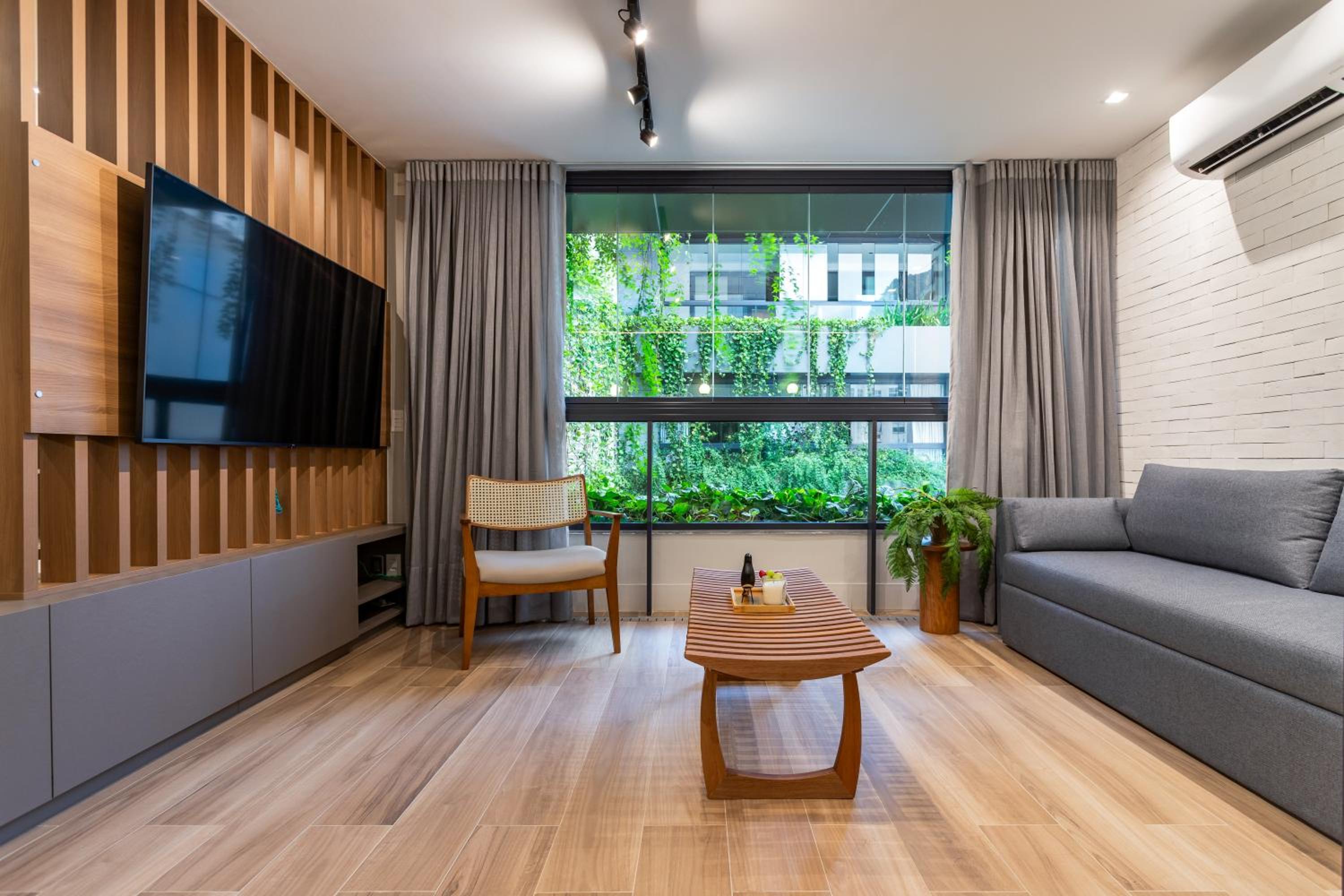 Luxuosos Apartamentos por Temporada na Atlântica à Beira-Mar, Copacabana