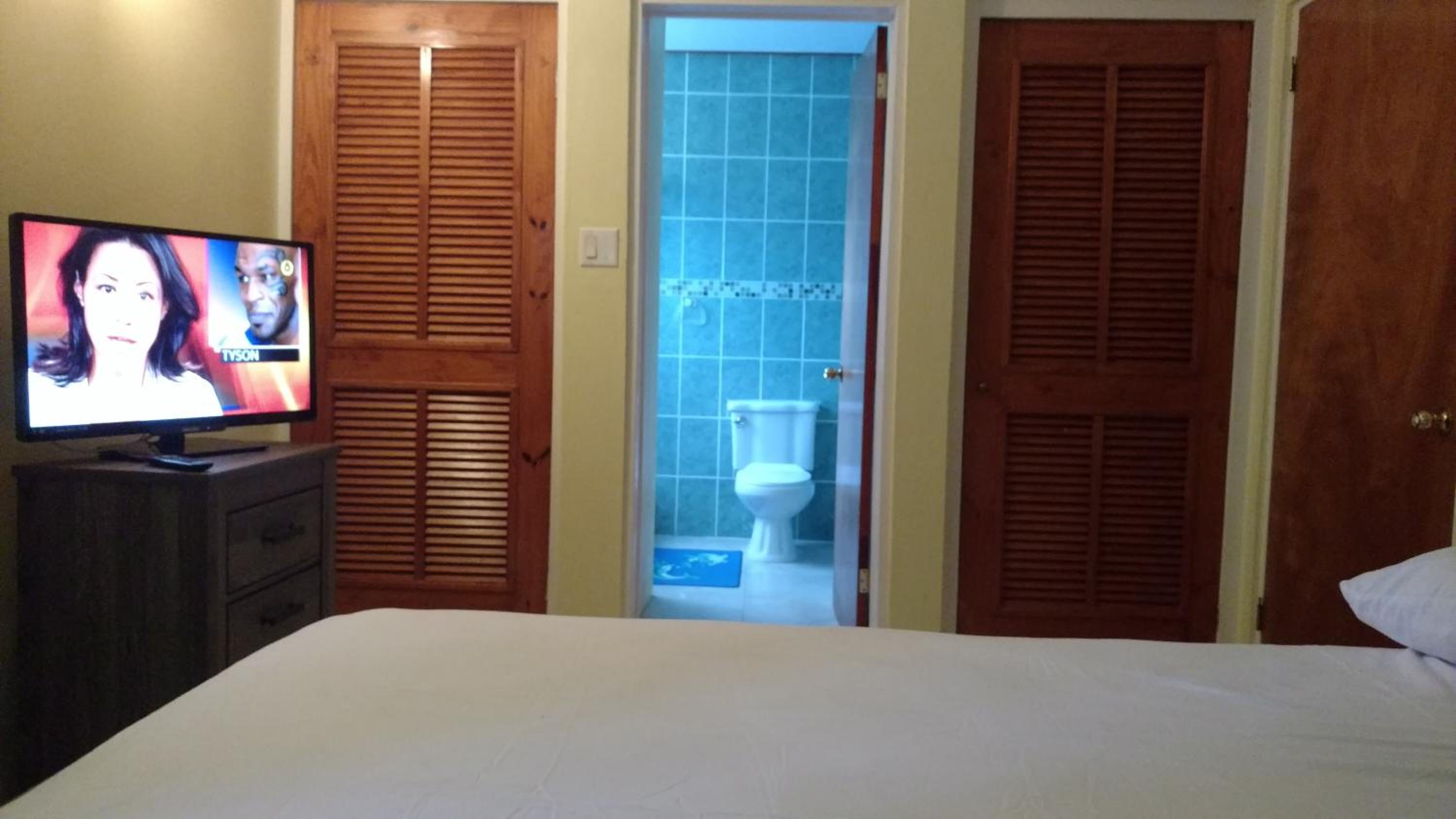 Zeus Estate Guesthouse