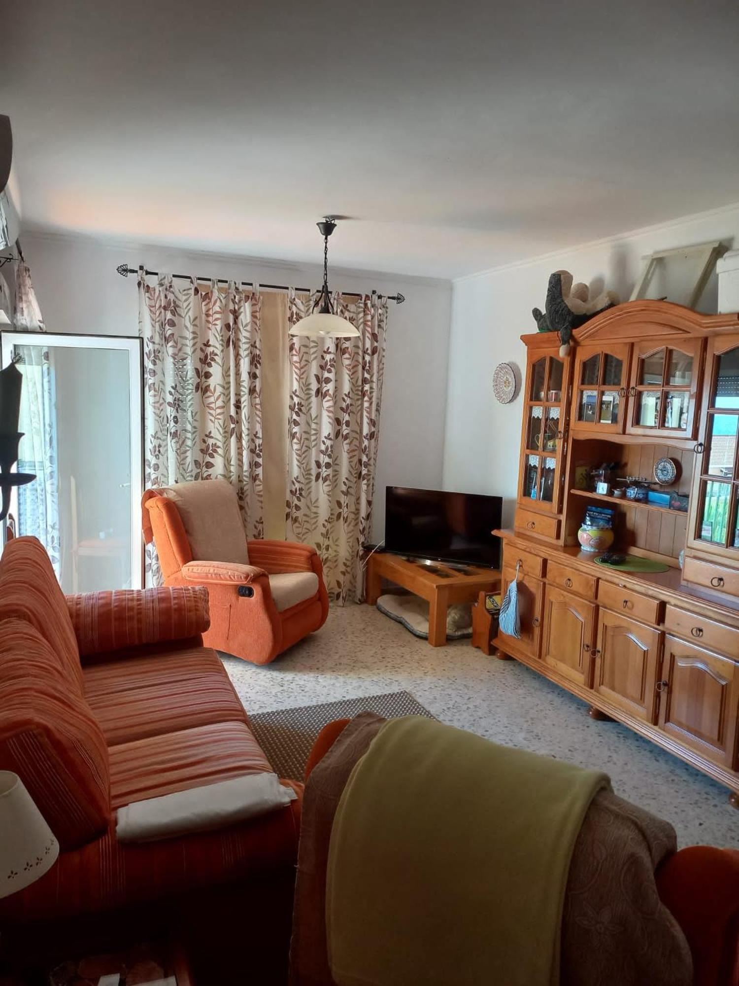 Beachfront 3 Bedroom Family Apartment