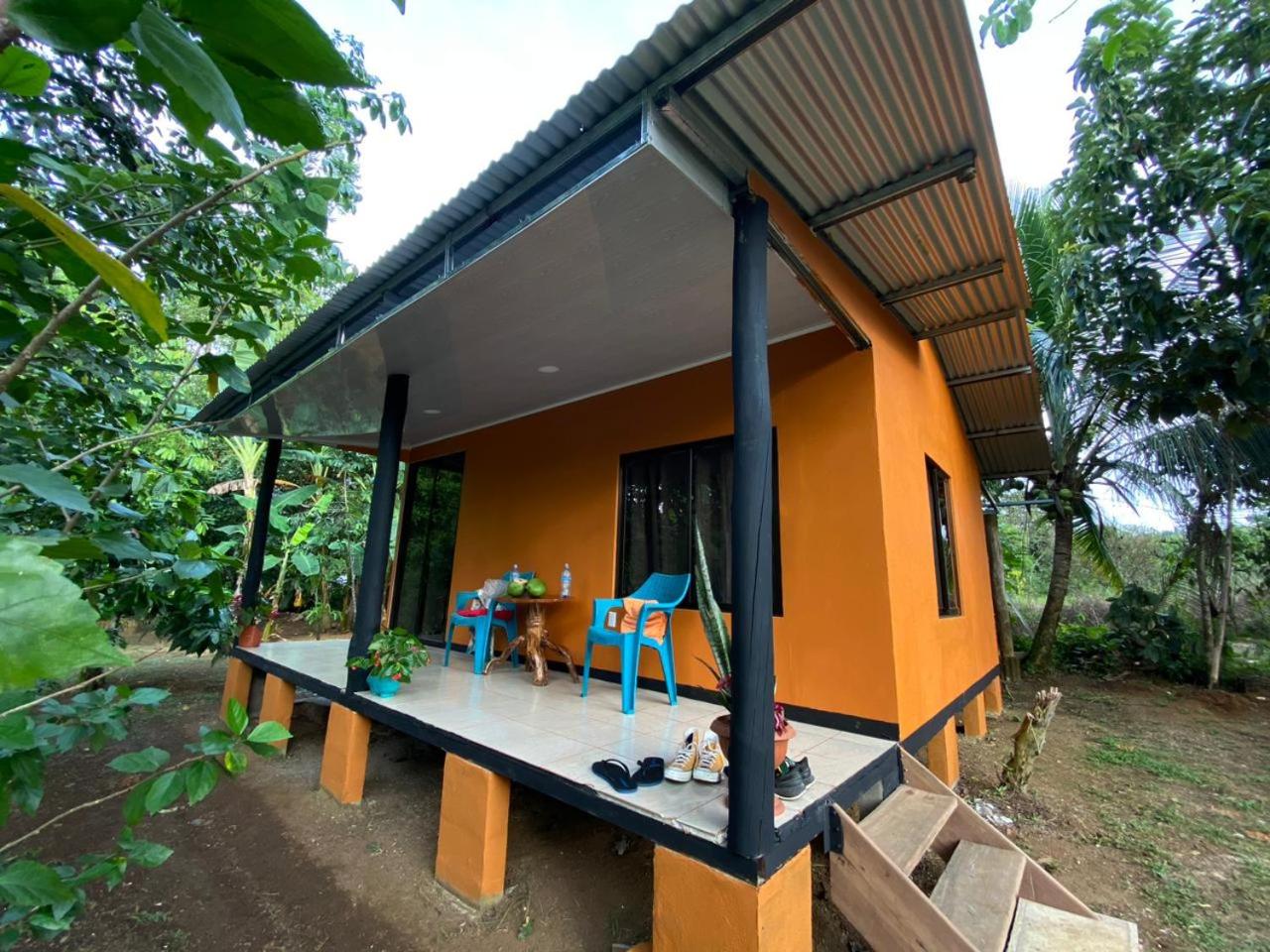 Cabinas Corcovado Green Parrot, Los Planes Drake