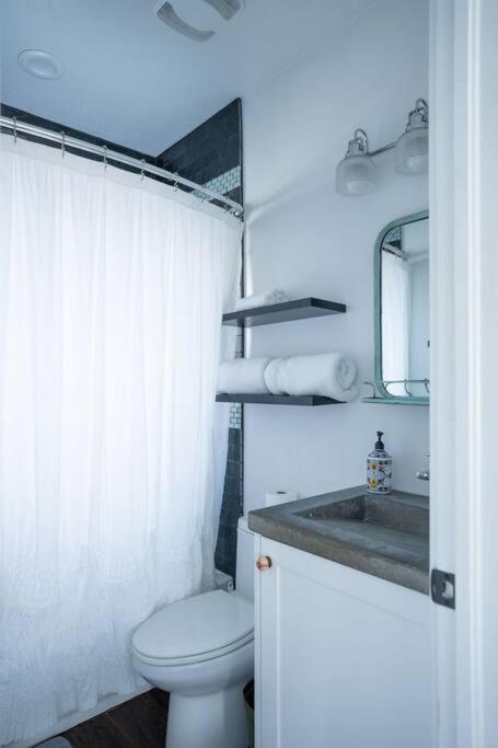 Guest House - 1 bedroom North Salt Lake Stay view 5