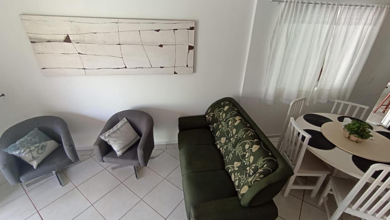 Casa Verde - 5 quartos a 600m Praia e próximo Beto Carrero