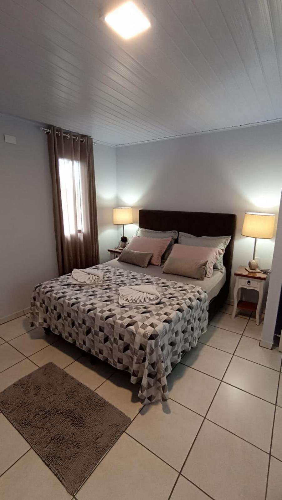 Casa Verde - 5 quartos a 600m Praia e próximo Beto Carrero