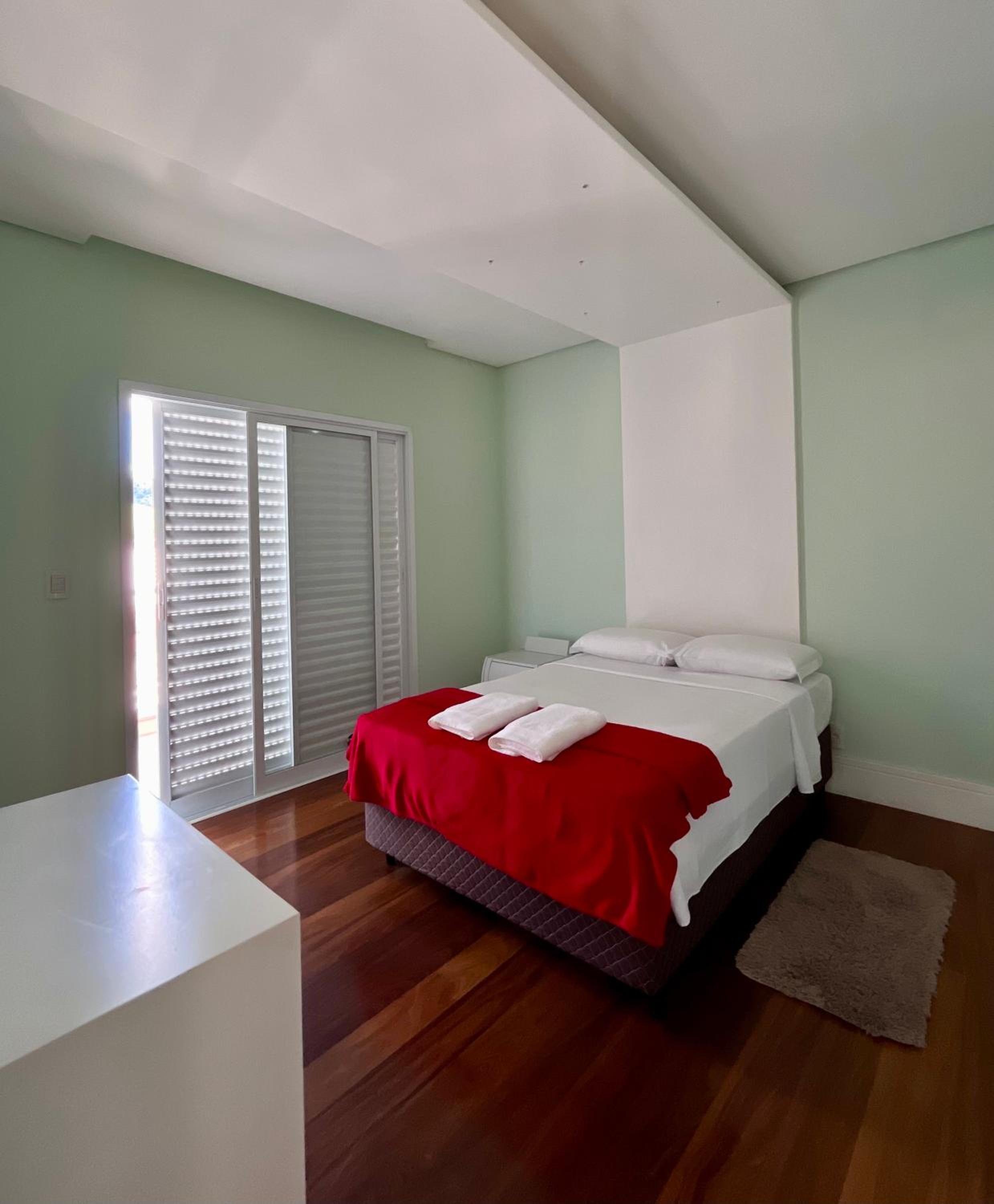 Casa alto padrão em Socorro
