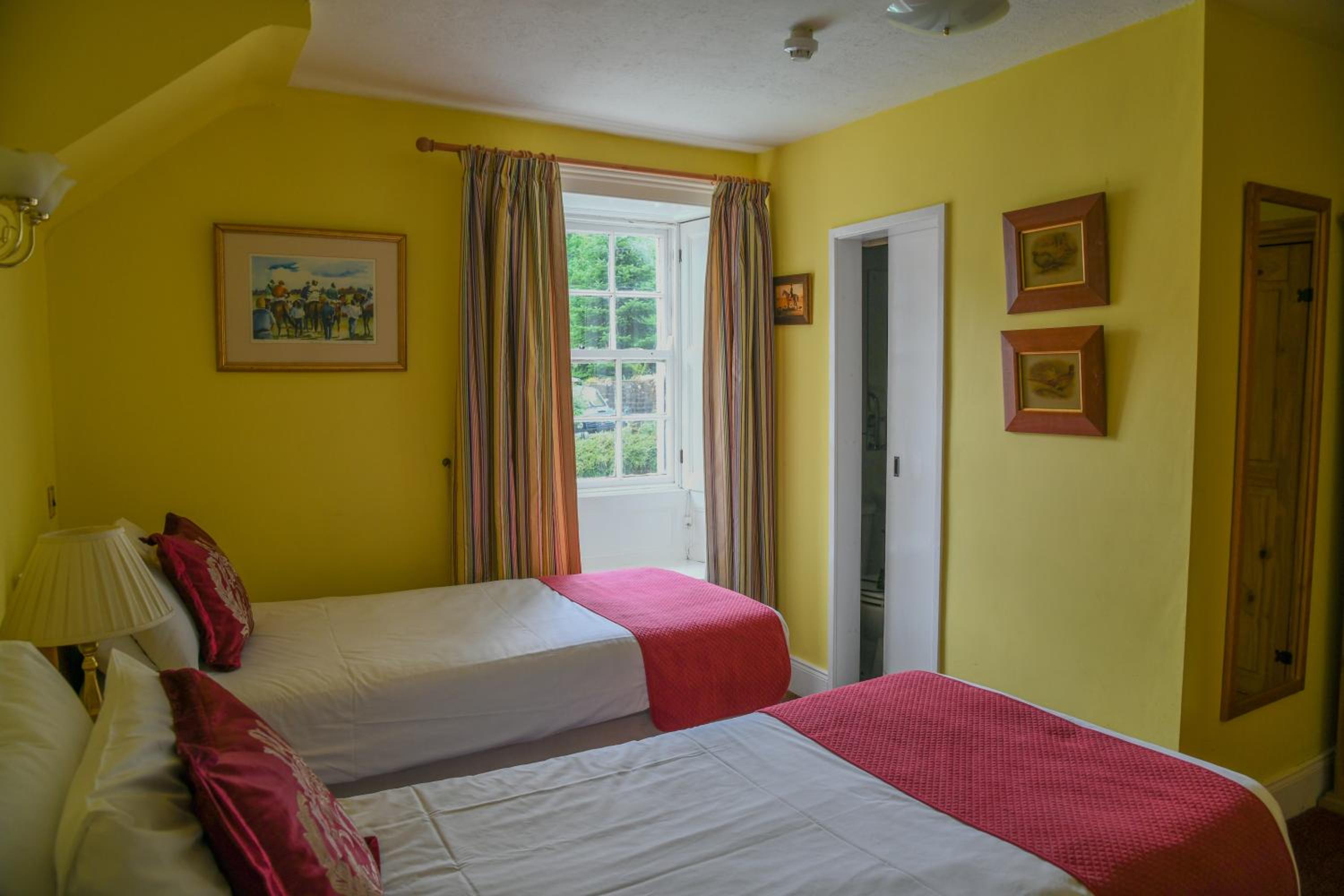Lowbyer Manor Country House