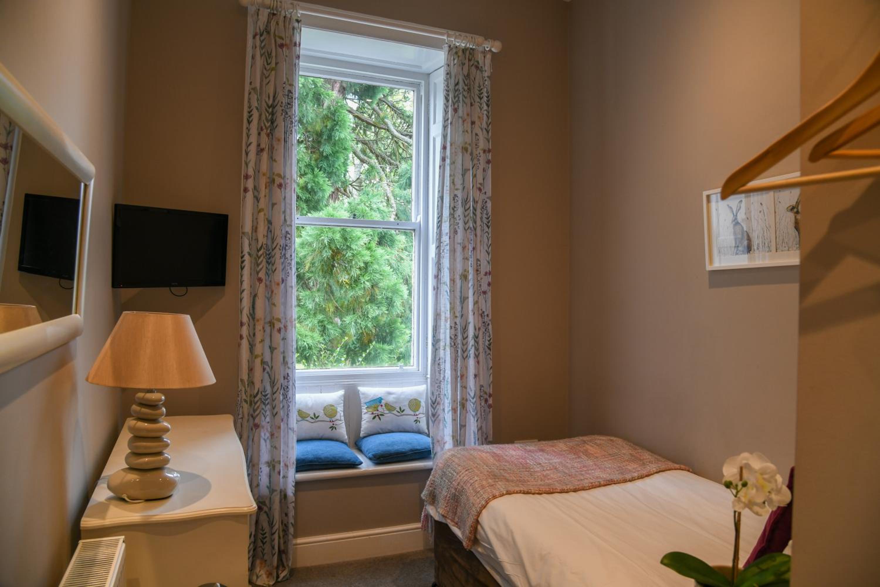 Lowbyer Manor Country House
