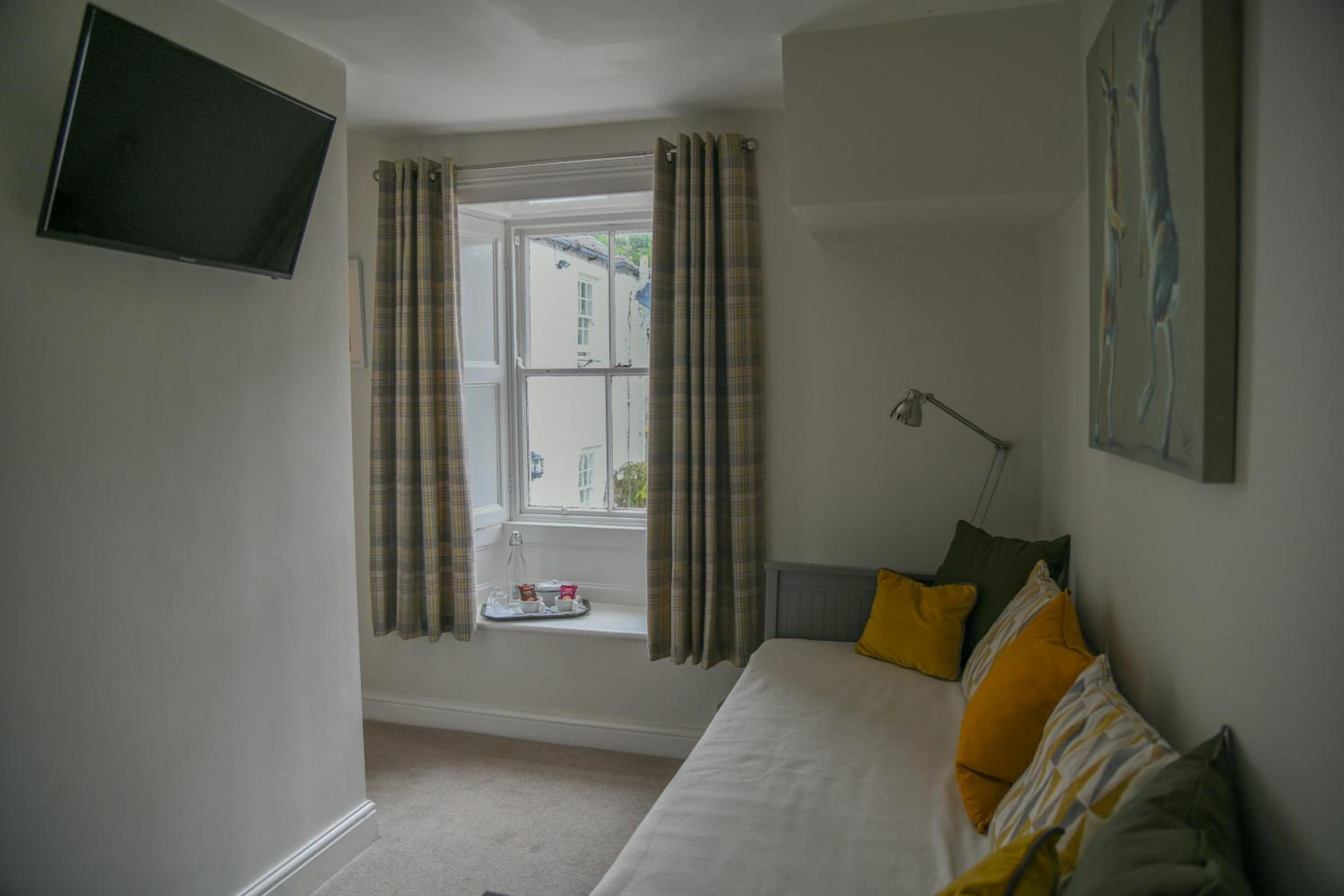 Lowbyer Manor Country House