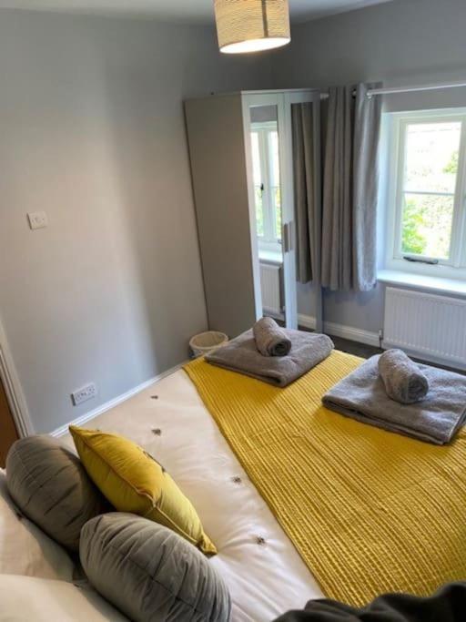 The Bolt Hole, Cotswold Cottage, Moreton-In-Marsh view 3
