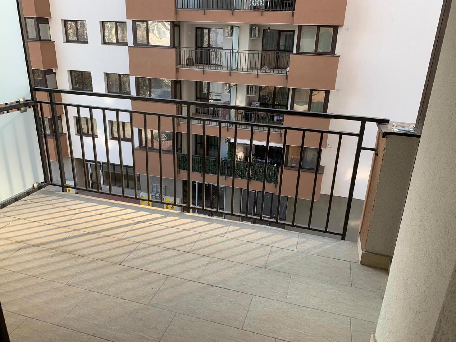 Luxury Newton Towers Apartments by Glam with Parking Option