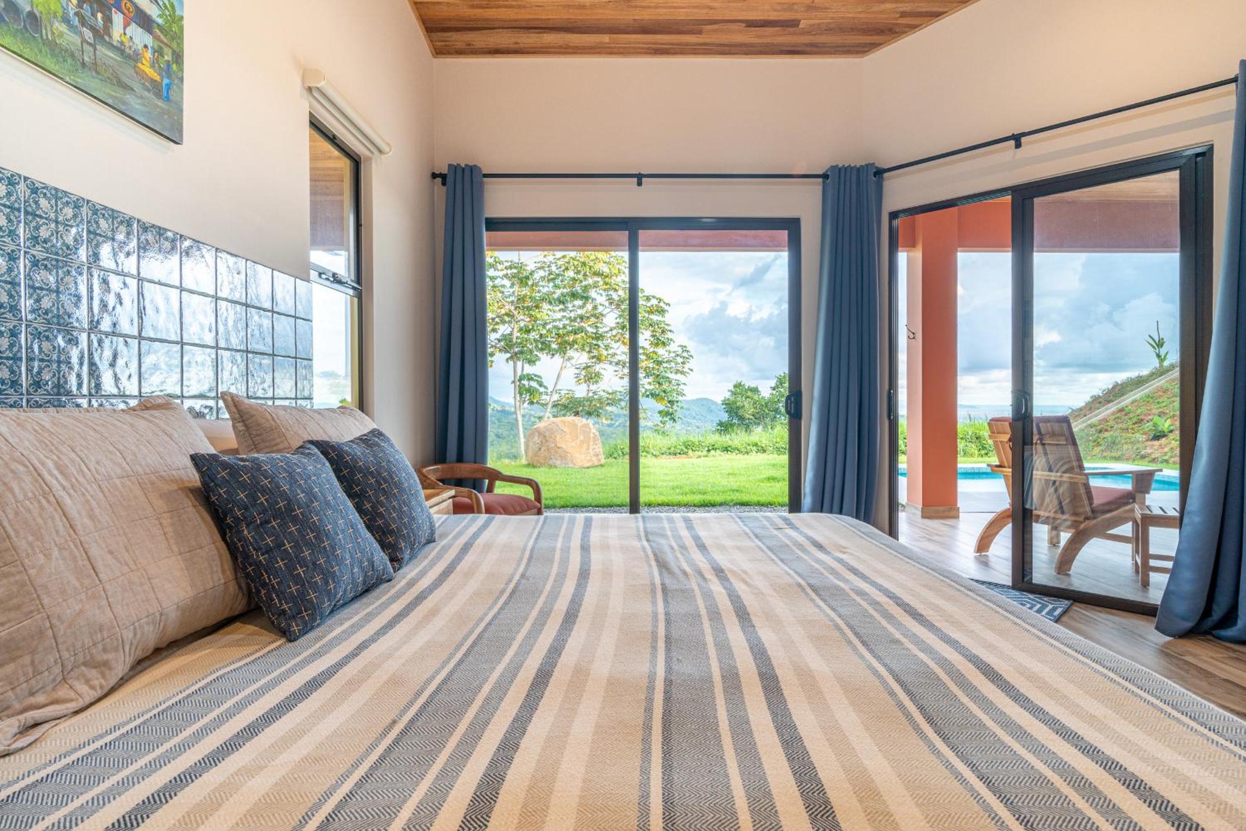 Villa Roca Ocean to Mountain Views - by Pura Villas