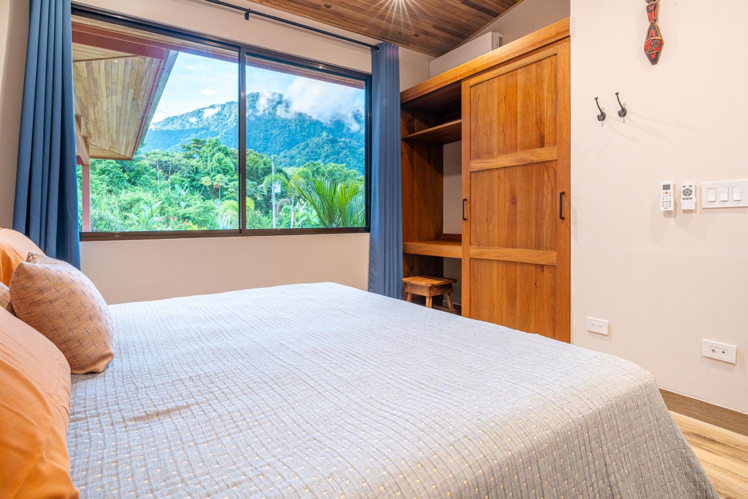 Villa Roca Ocean to Mountain Views - by Pura Villas