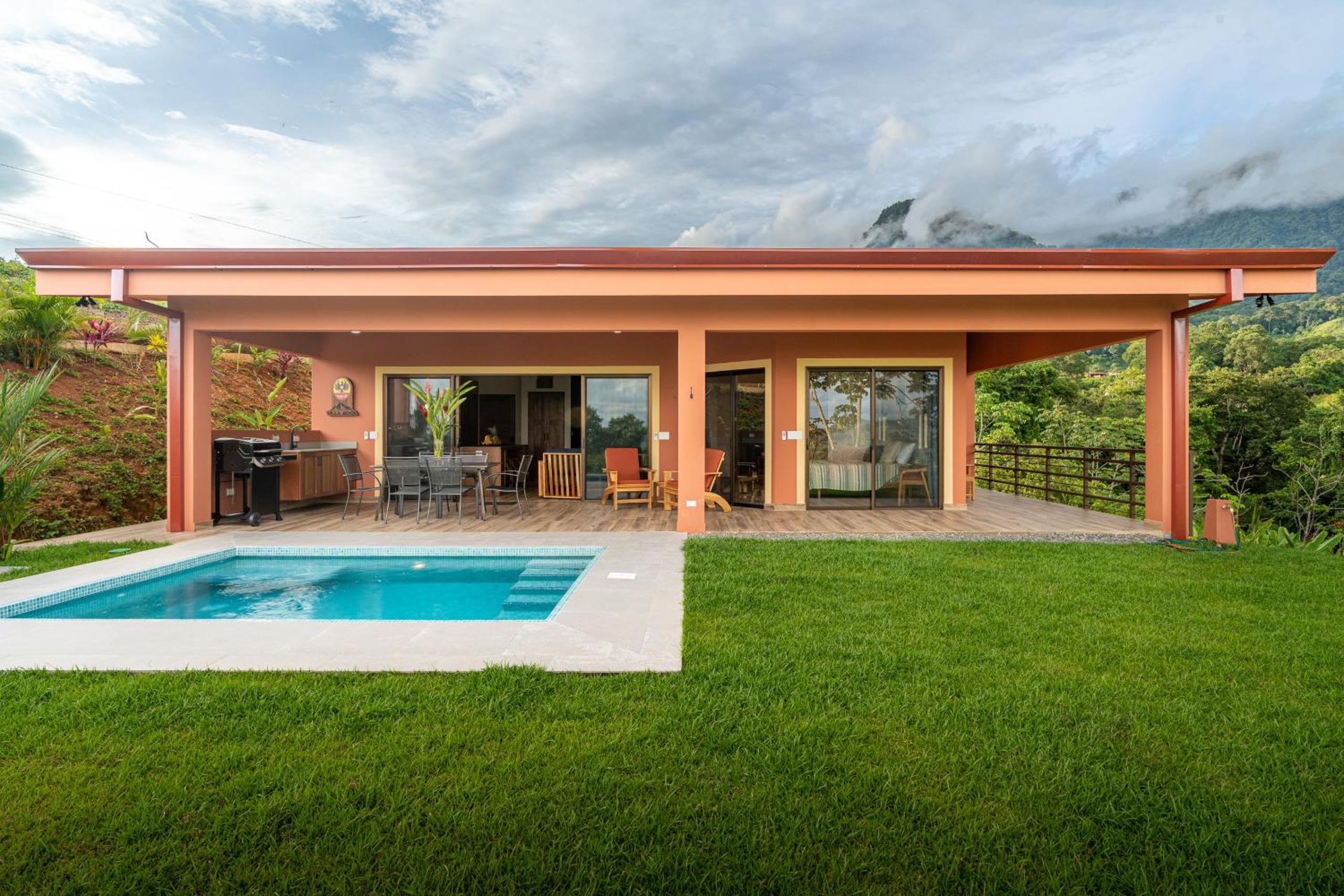 Villa Roca Ocean to Mountain Views - by Pura Villas