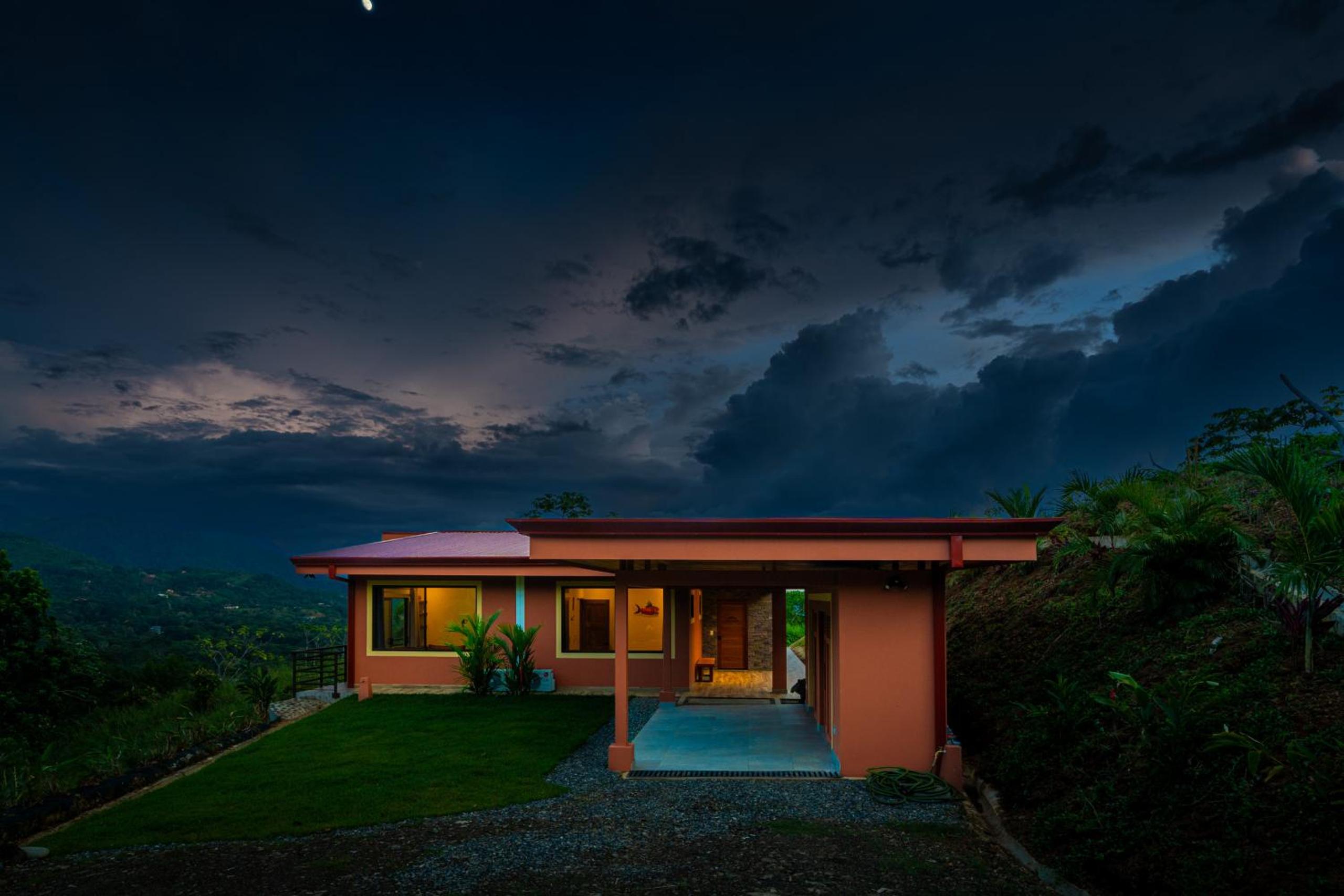 Villa Roca Ocean to Mountain Views - by Pura Villas