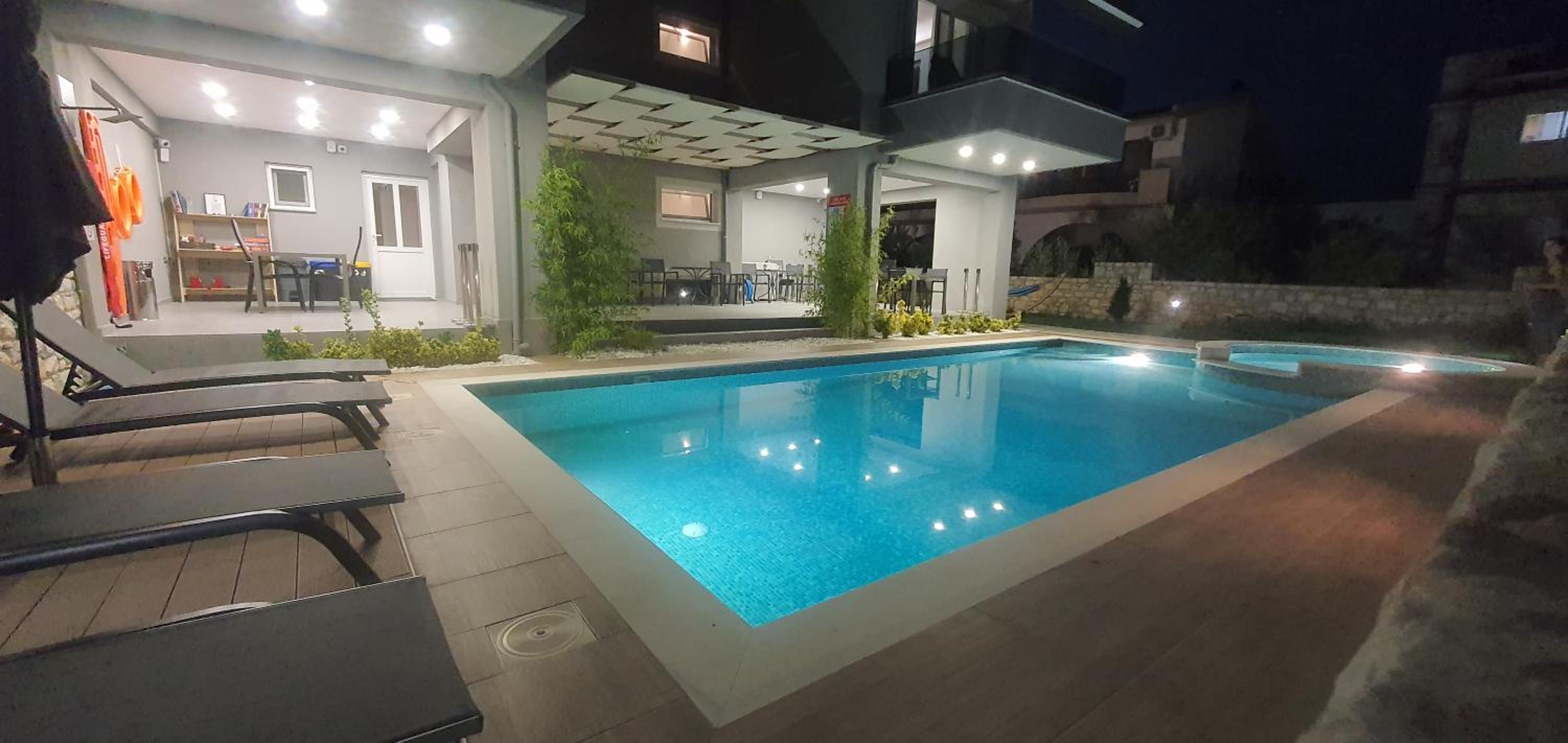 Armonia Apartments