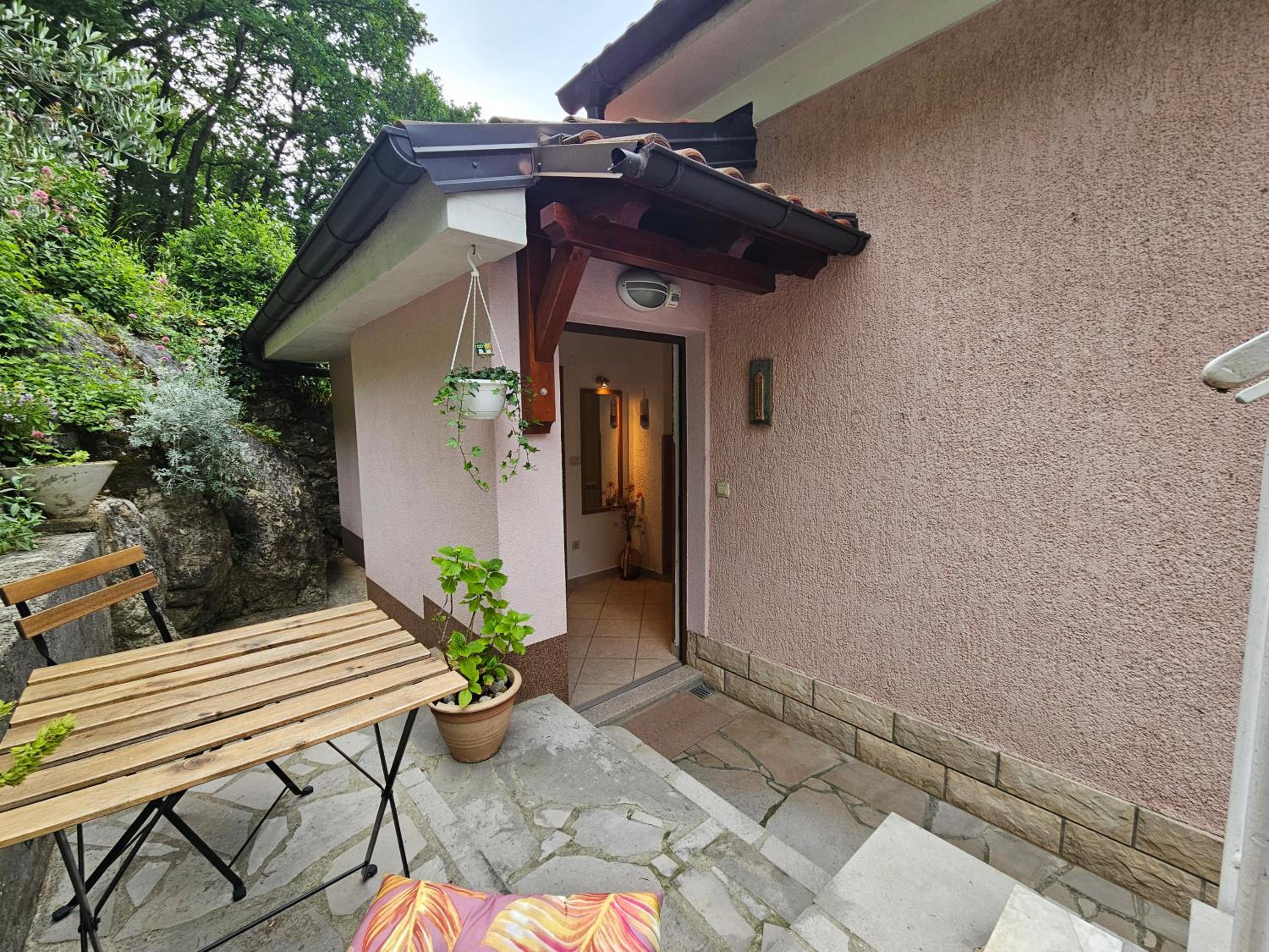 Apartments & rooms MIKLEUS