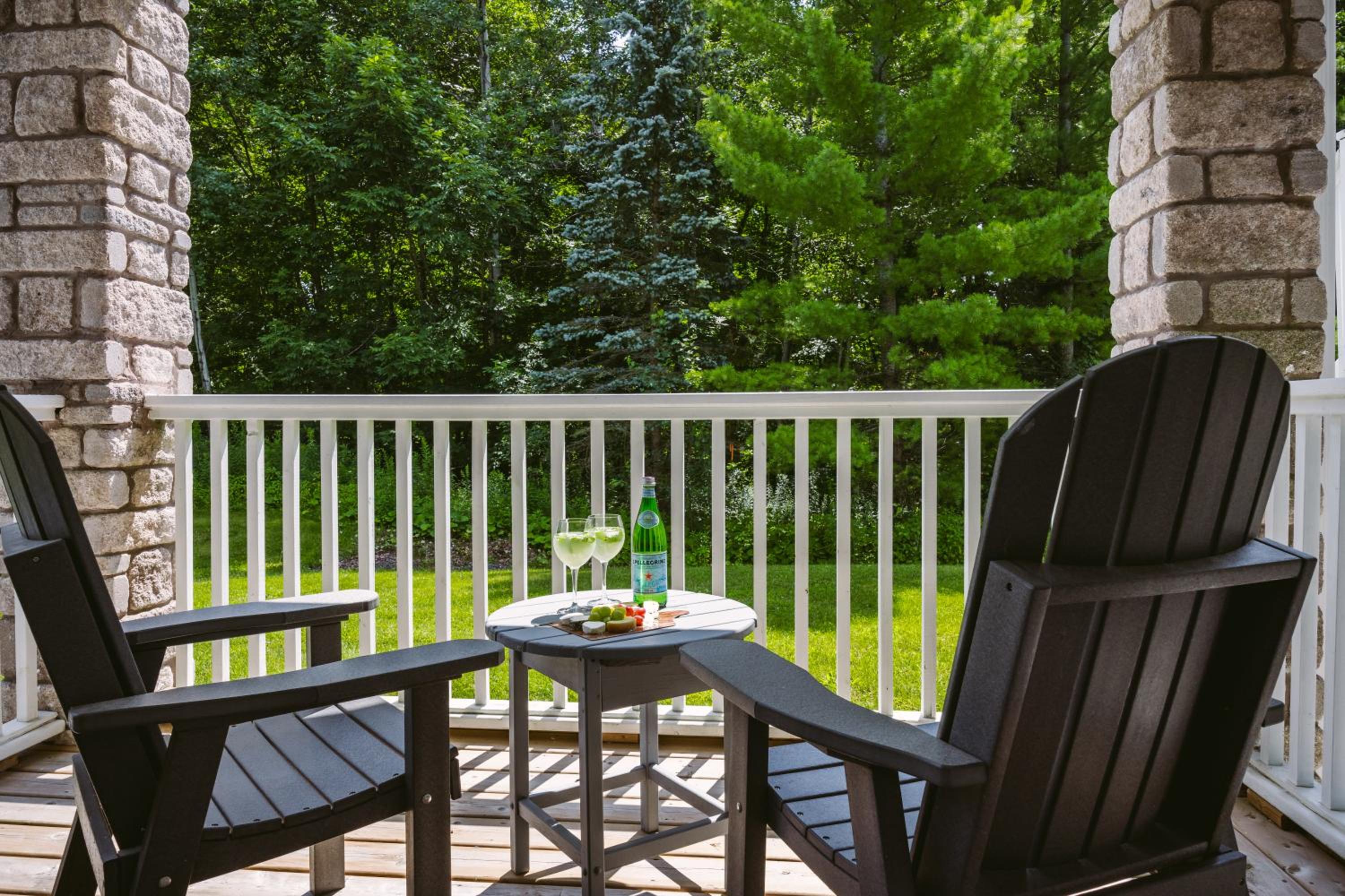 Horseshoe Valley Suites - The Azure