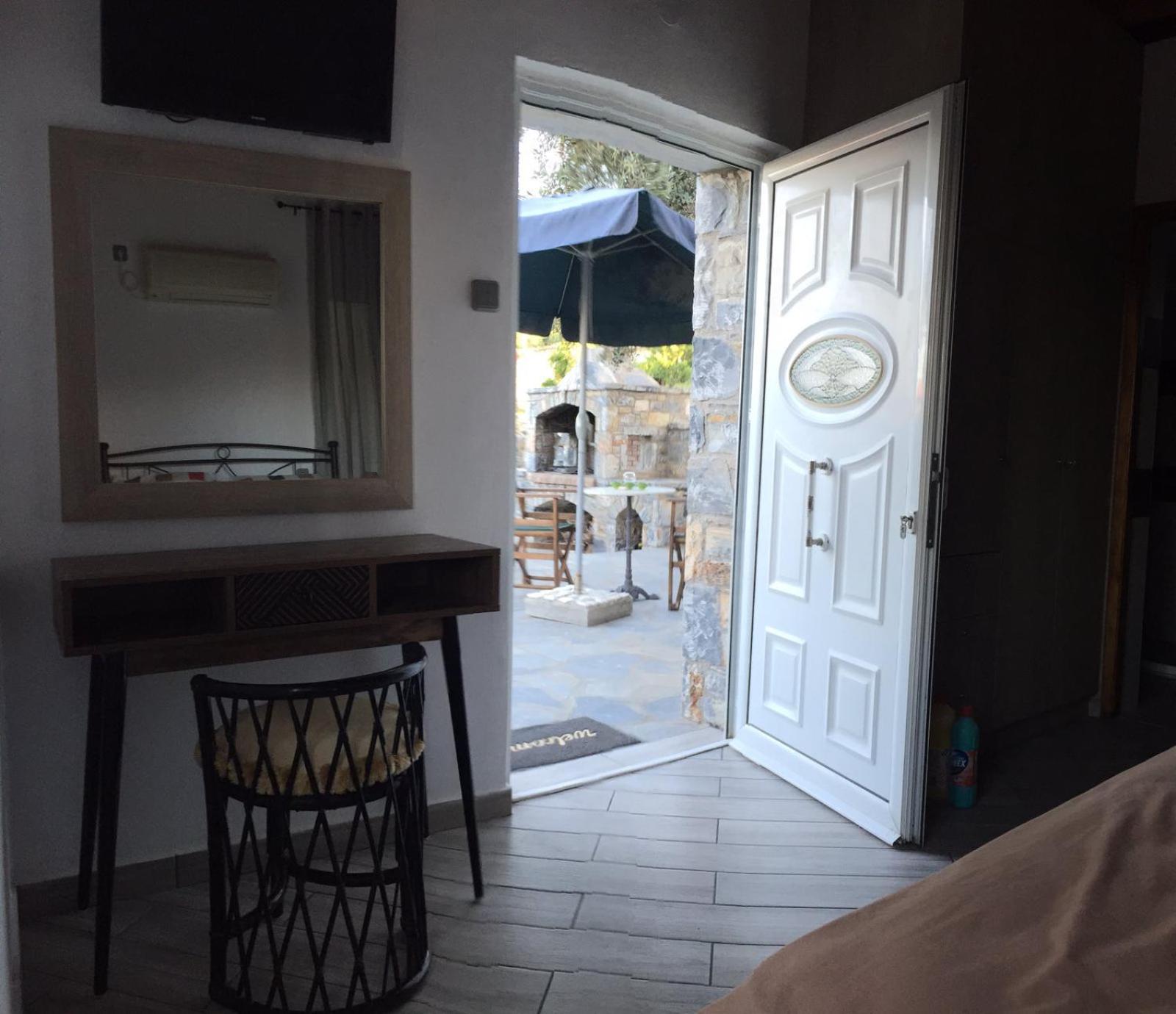 Christina Traditional House view 5