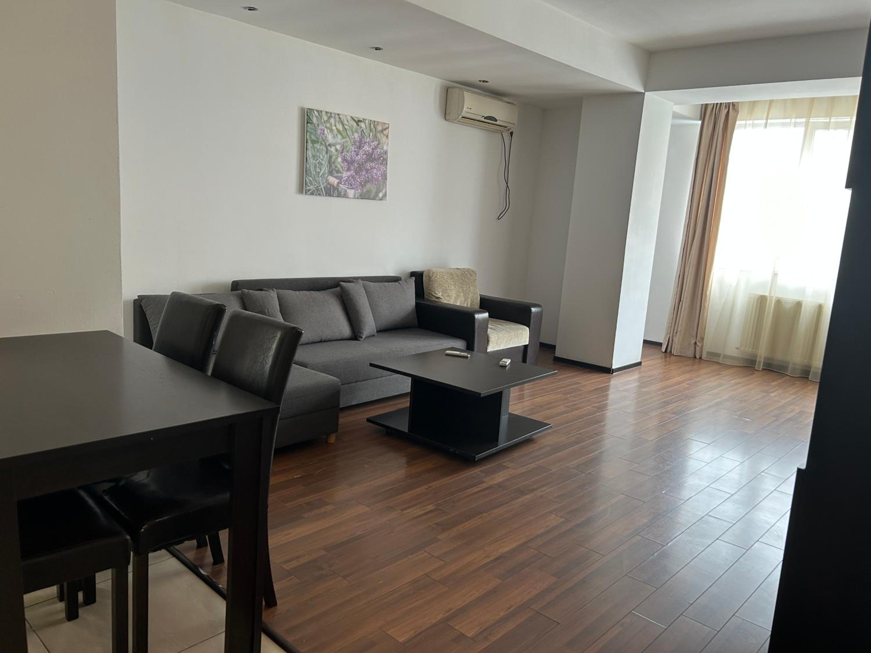 DAVID SUMMERLAND APARAMENT MAMAIA NORd view 3