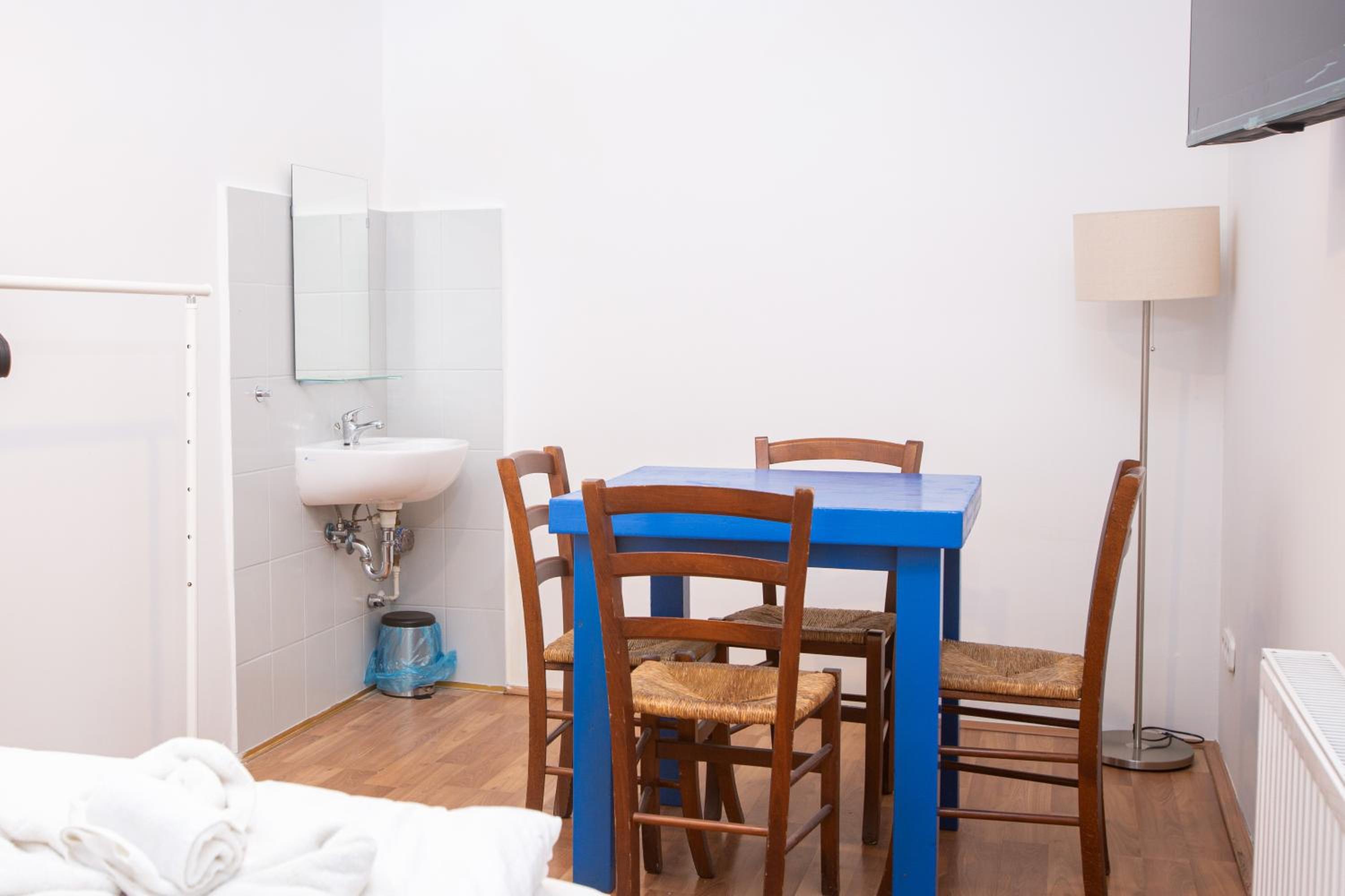 Violin Apartments