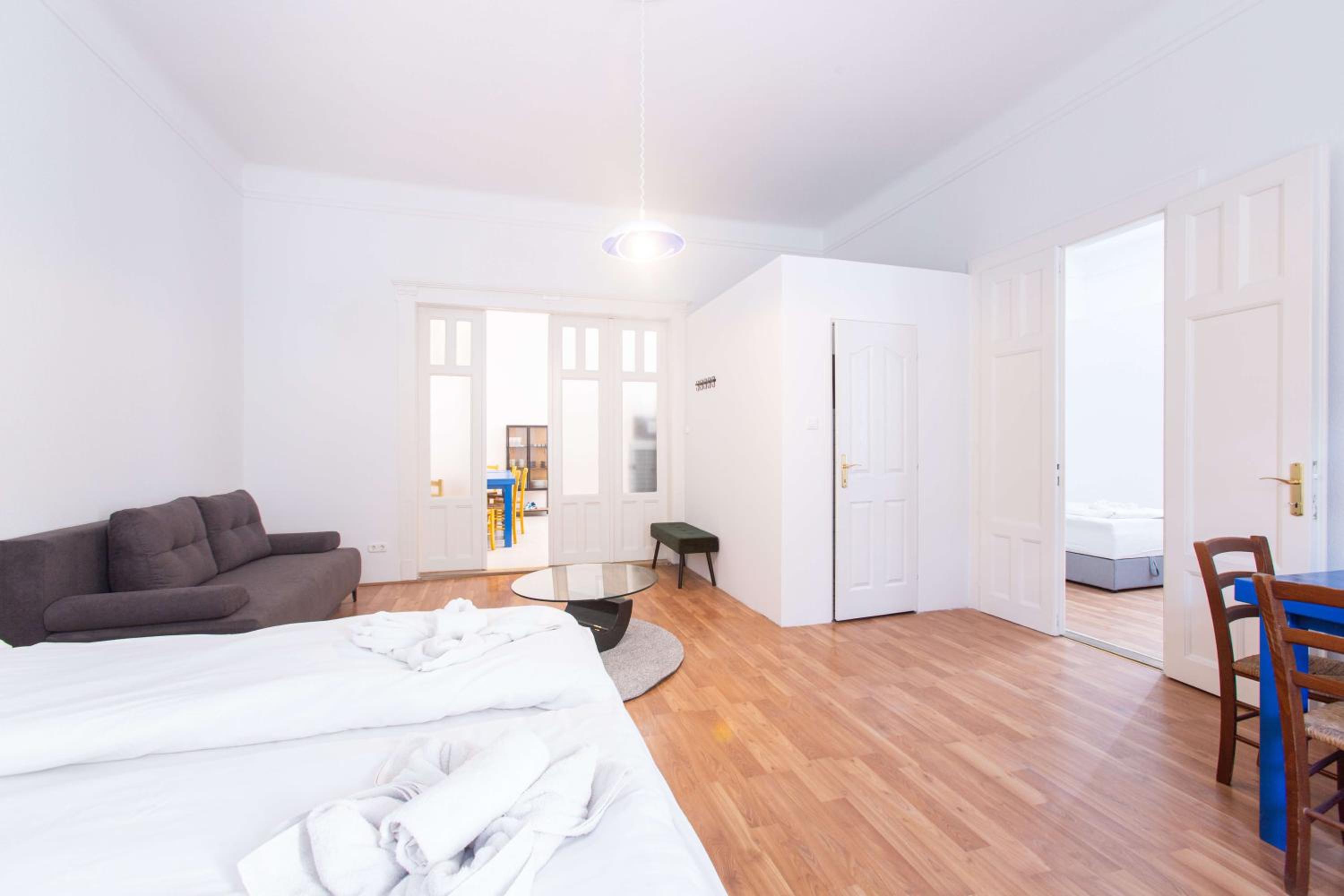 Violin Apartments