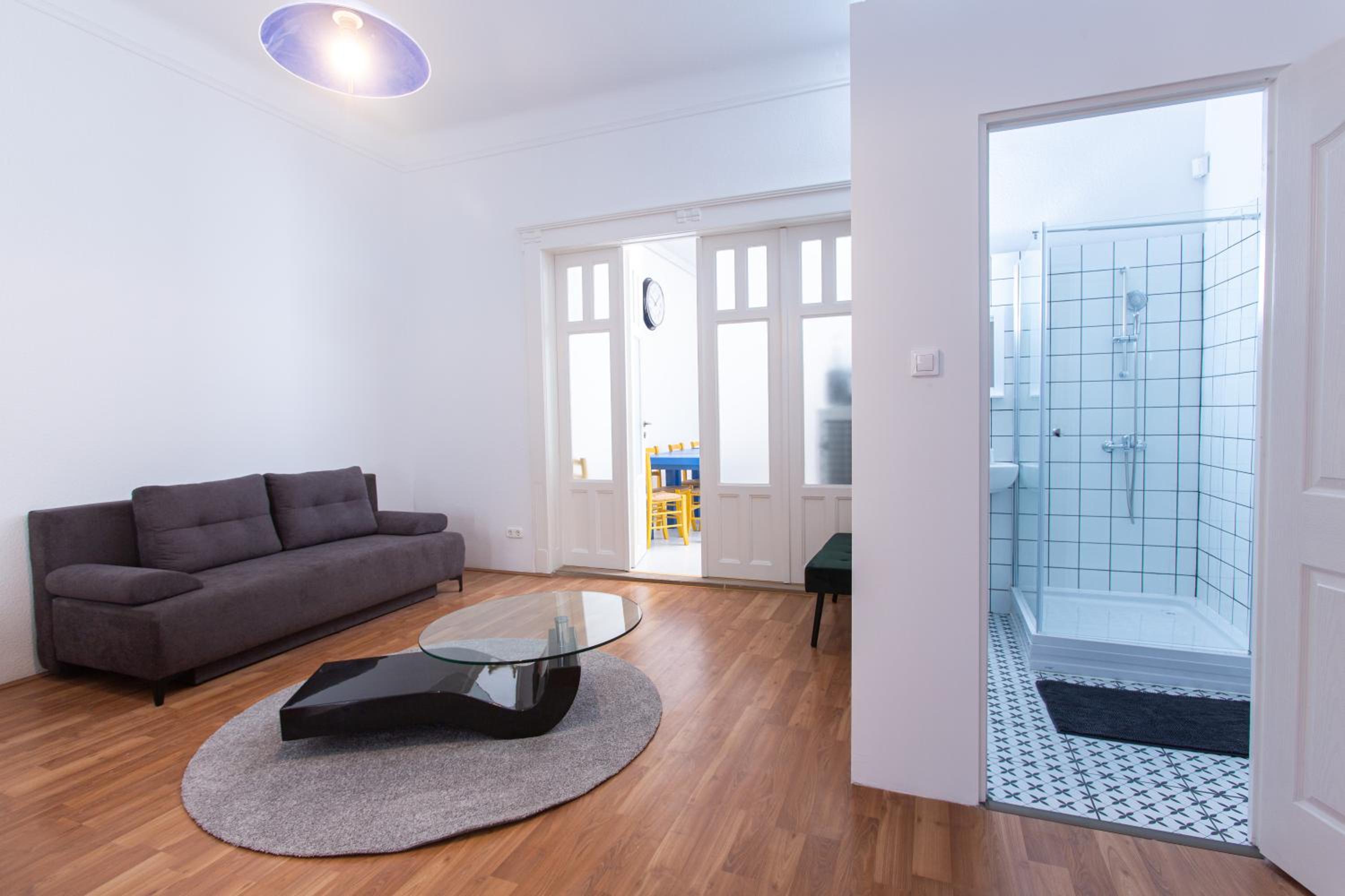 Violin Apartments