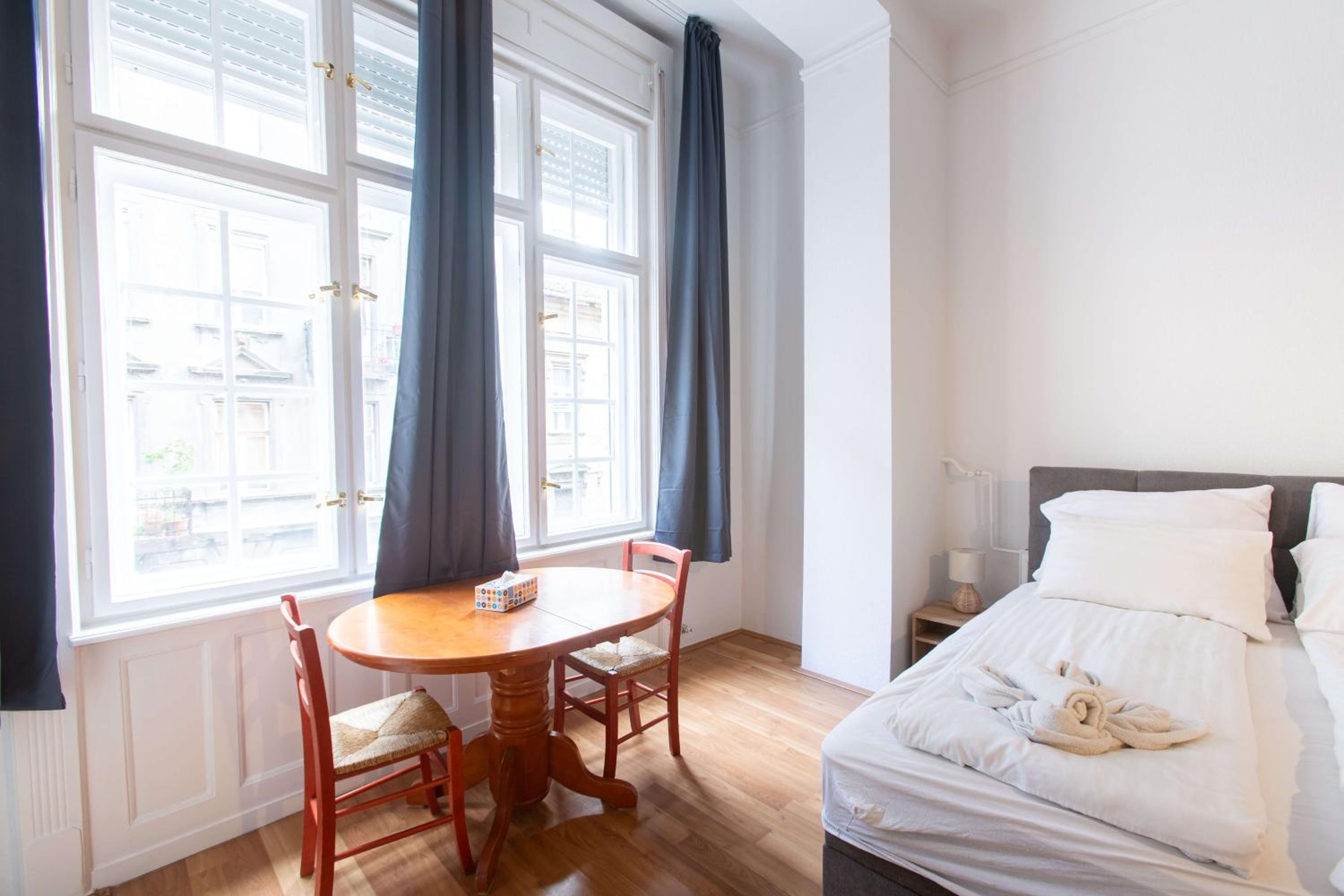 Violin Apartments