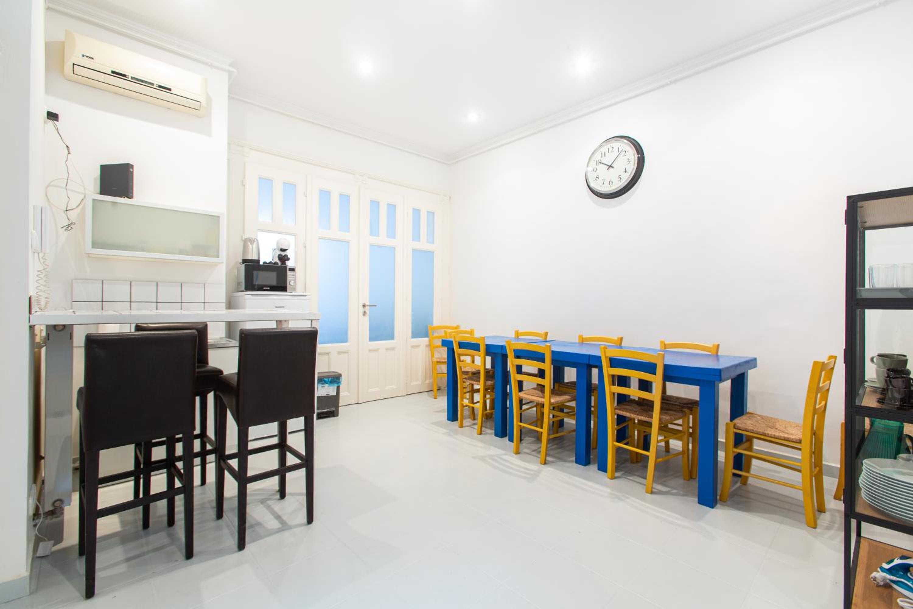 Violin Apartments
