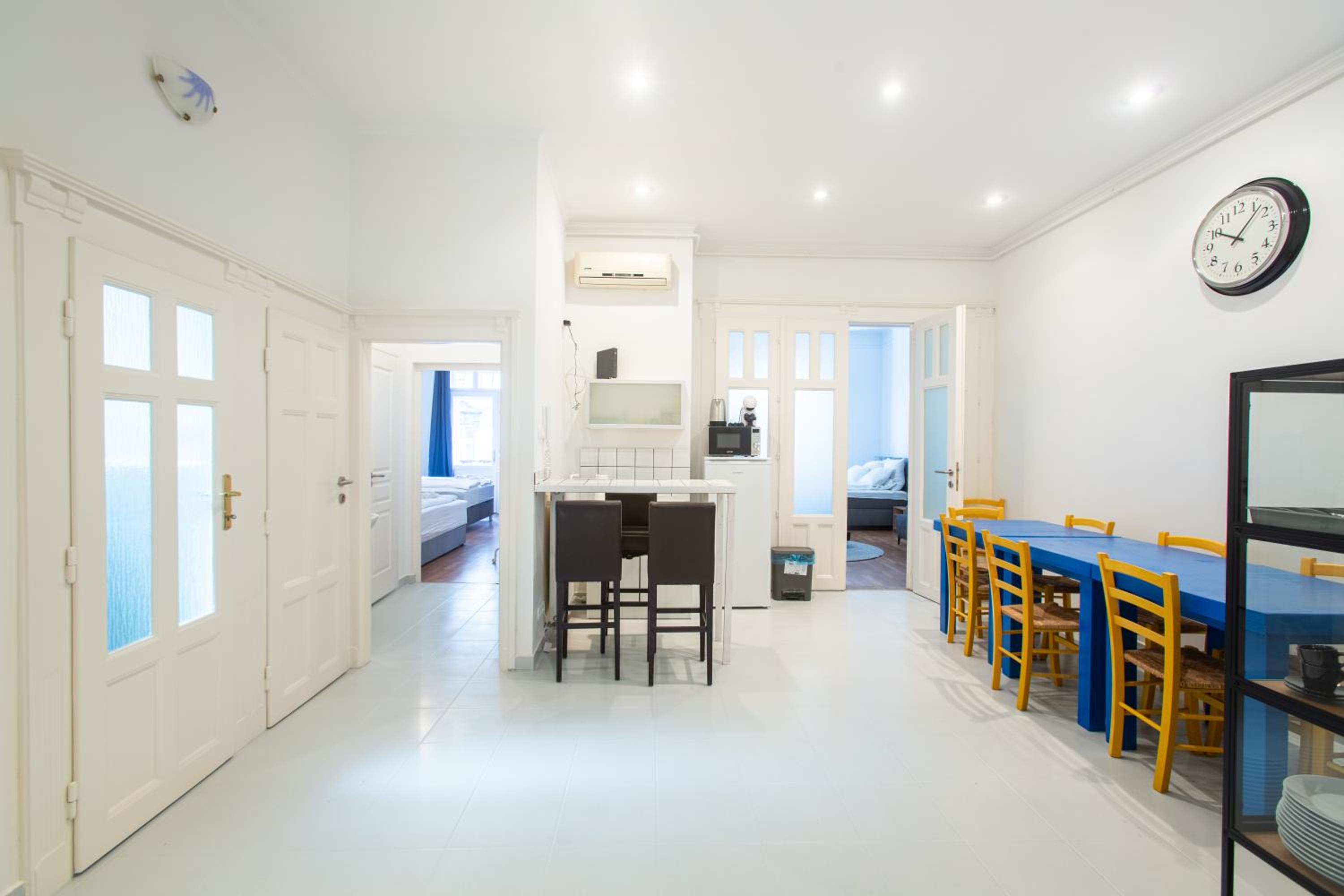 Violin Apartments