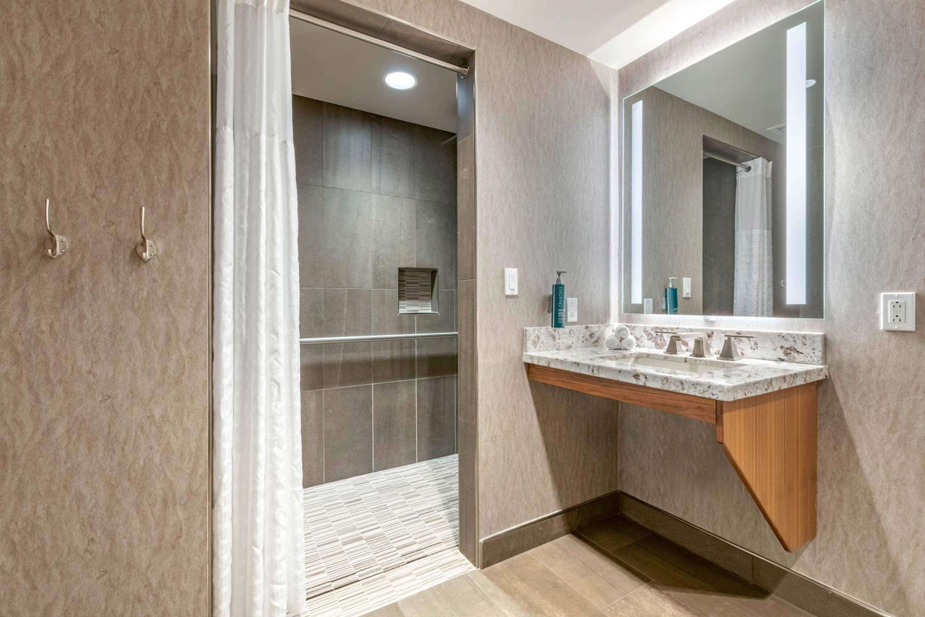 Lake Tahoe Vacations - Hilton Vacation Club Tahoe Seasons Lake Tahoe - Property Image 36