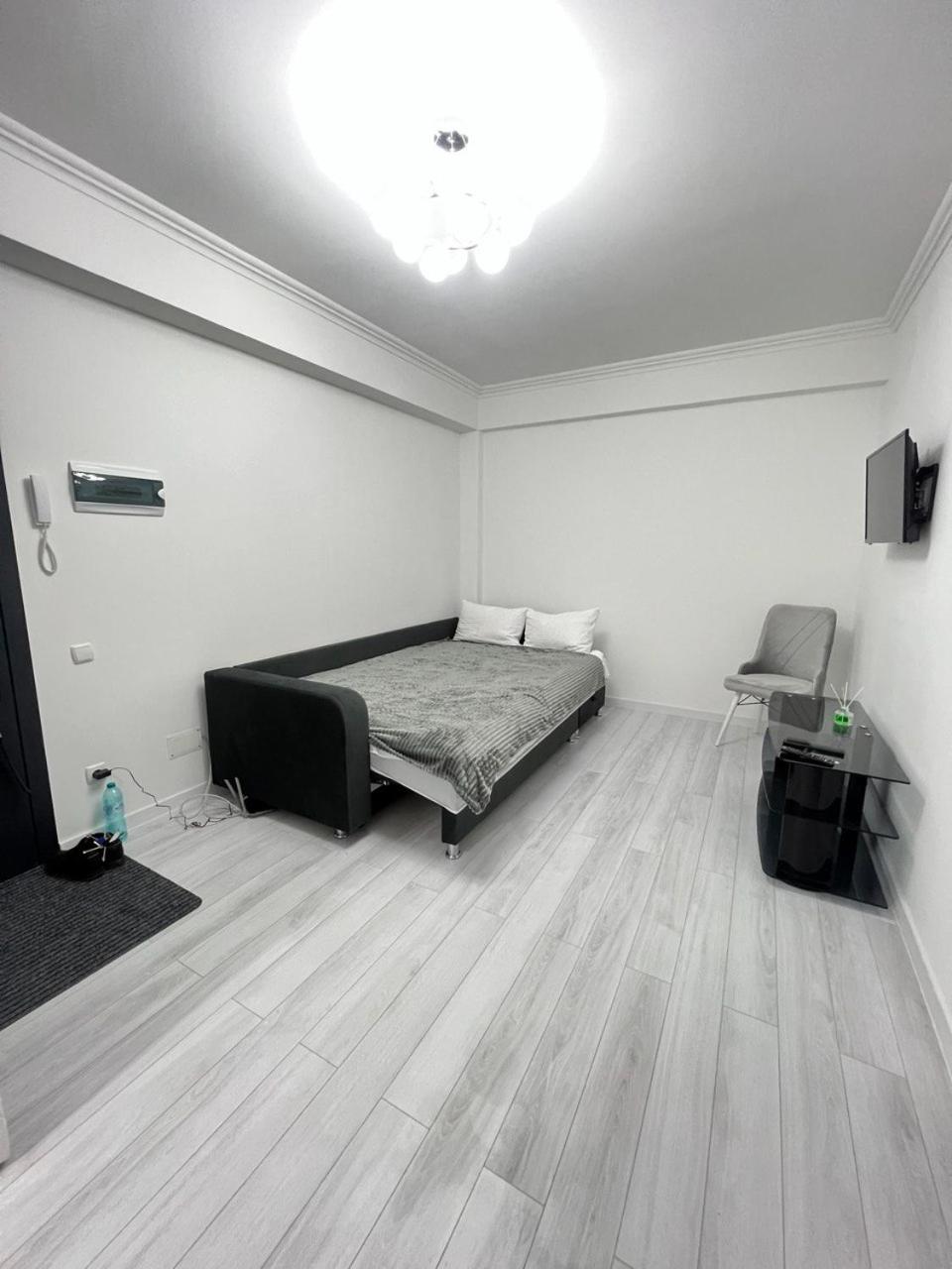 Luxury Aparts view 4