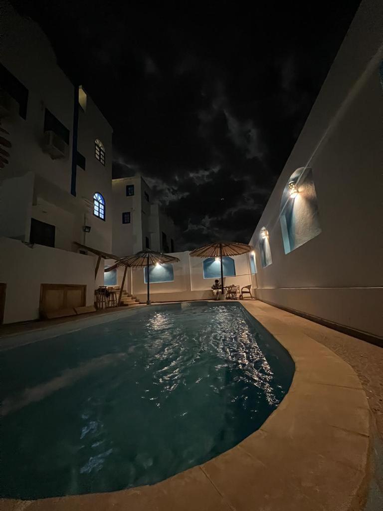 Fnex House