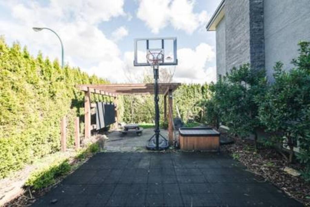 Corkscrew Willow Estate