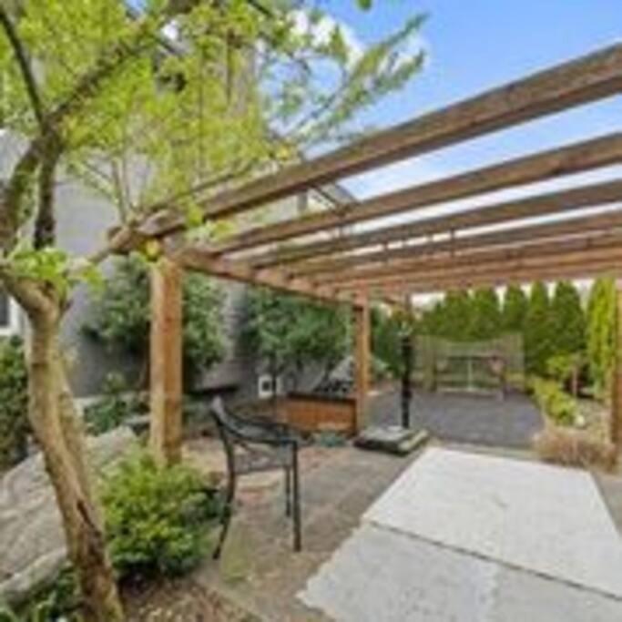 Corkscrew Willow Estate
