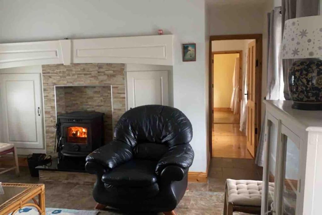 Ennis Vacations - Cheerful 3 bedroom country farm house - Property Image 2