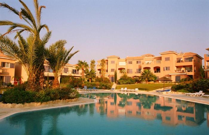 Award-winning 3-bedroom apartment near beach