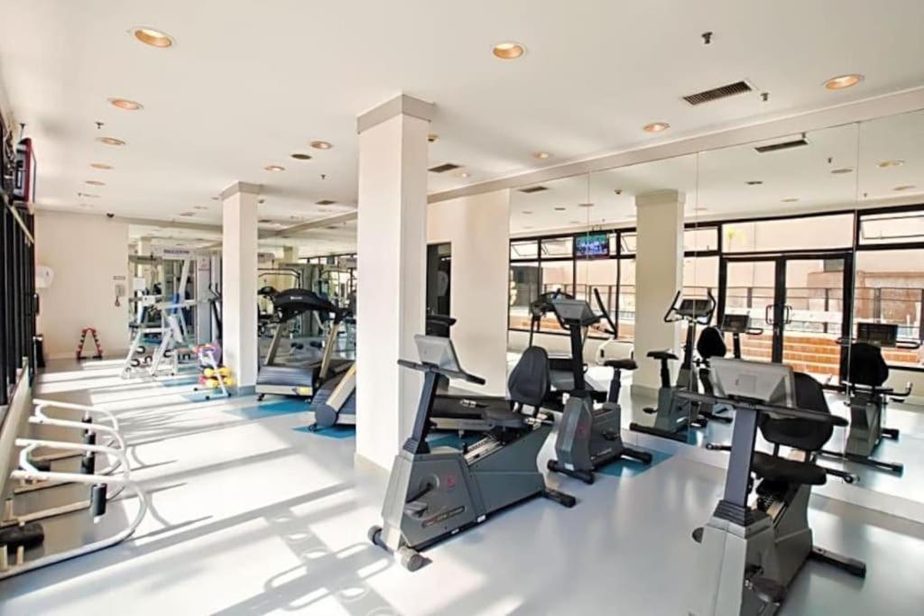 Linda suite em hotel ao lado do aeroporto de Congonhas