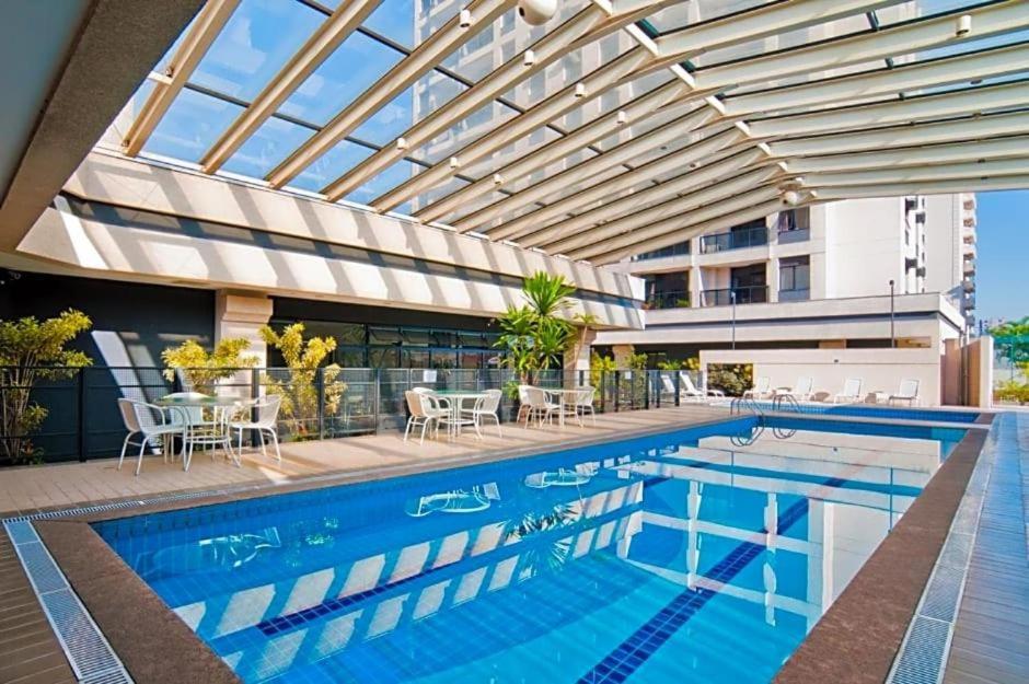 Linda suite em hotel ao lado do aeroporto de Congonhas