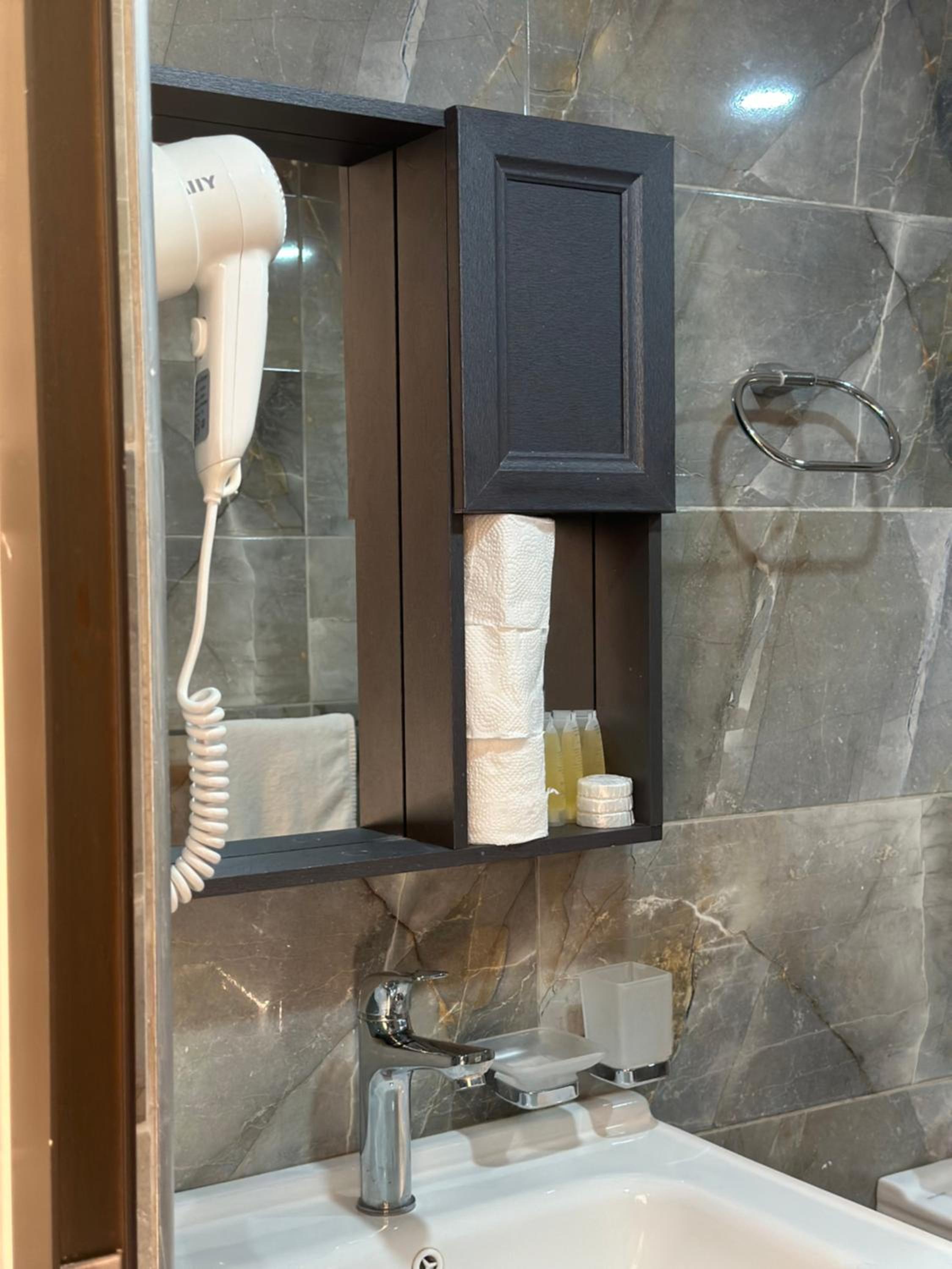 Photo 31