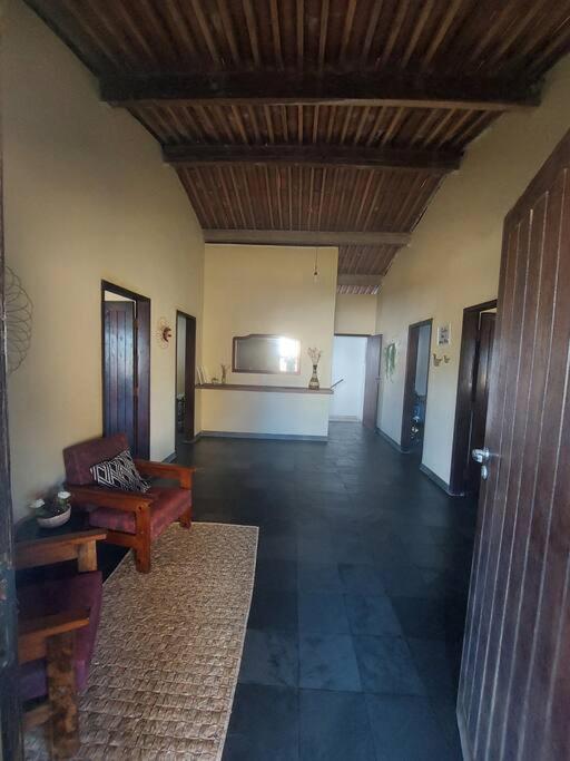 Casa ampla em Condomínio Águas de Olivença